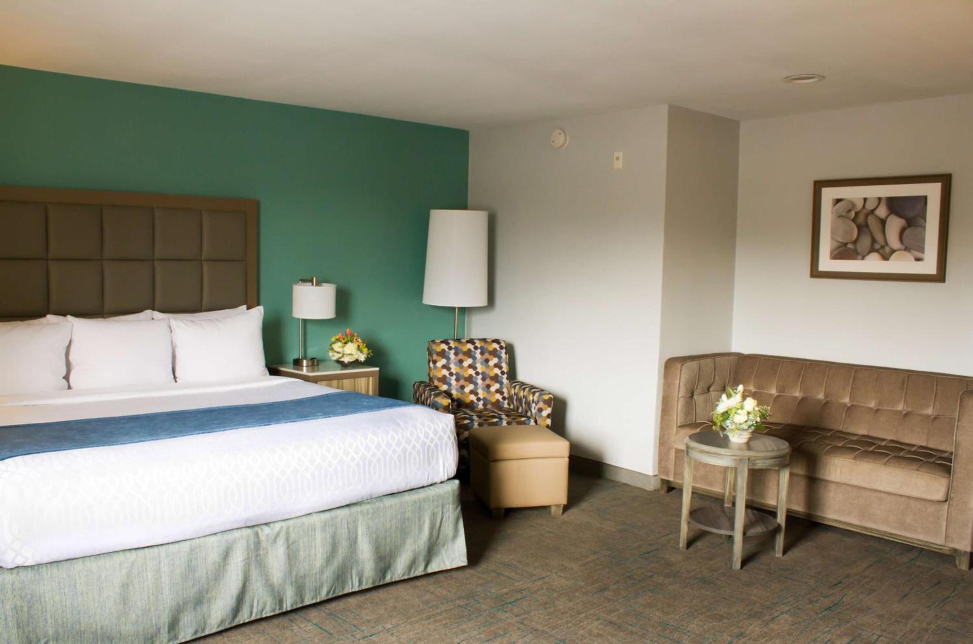 Baymont by Wyndham Maumee Toledo photo 13