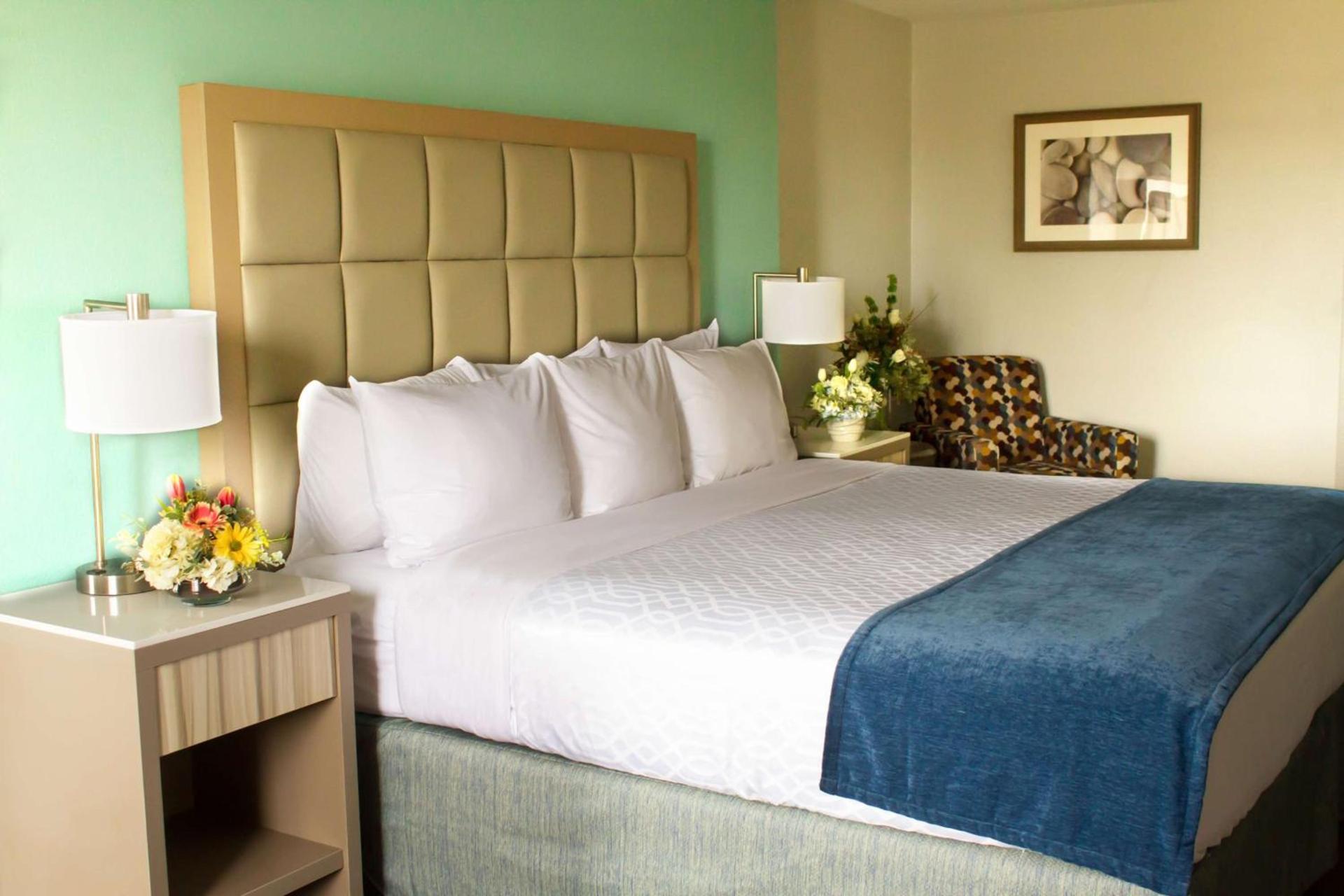 Baymont by Wyndham Maumee Toledo photo 14