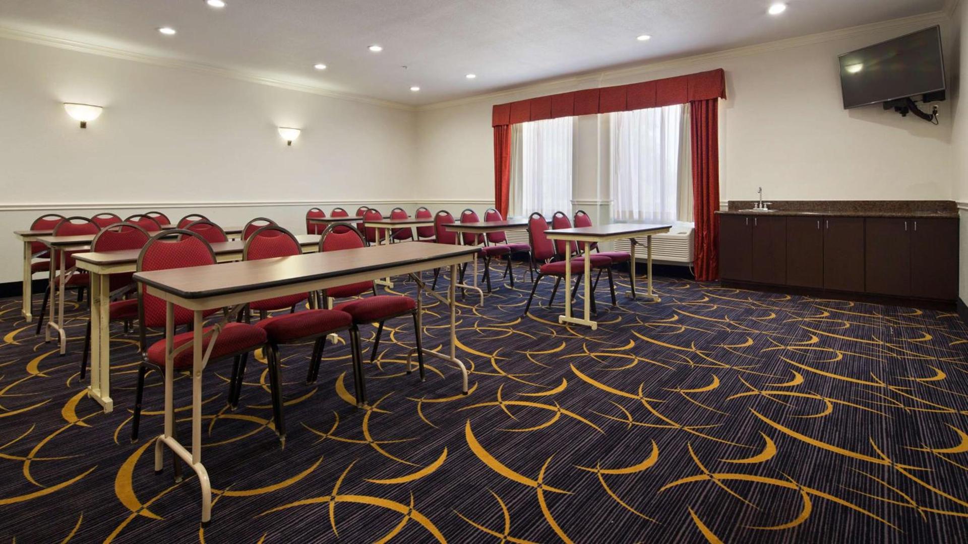 Best Western Plus North Houston Inn & Suites photo 7