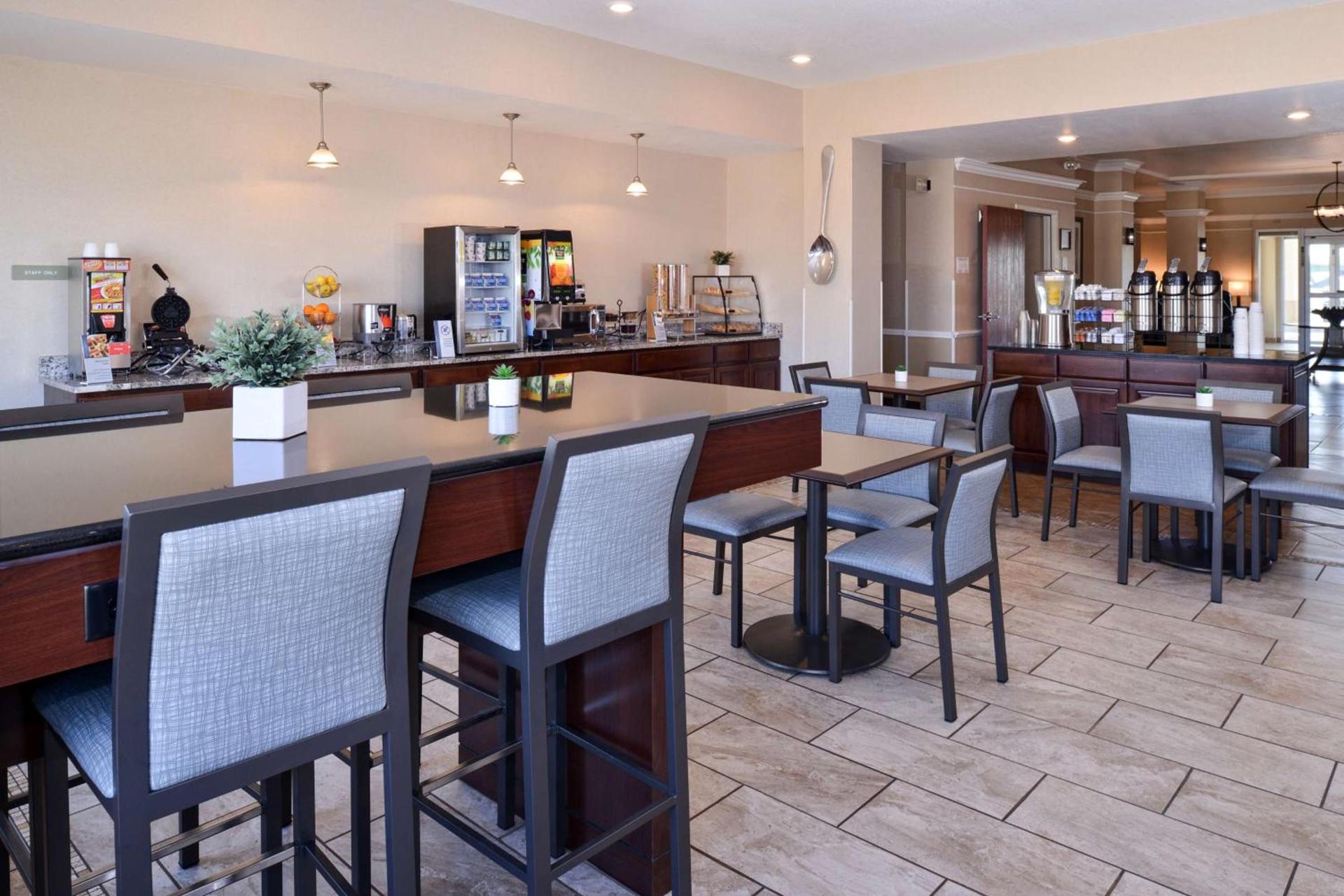 Best Western Plus Frontier Inn photo 20