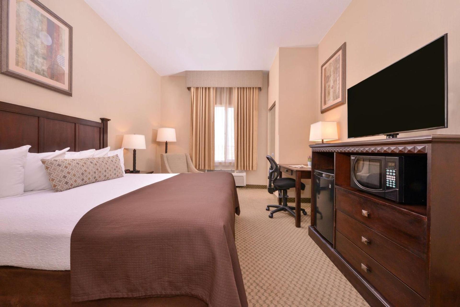 Best Western Plus Frontier Inn photo 12
