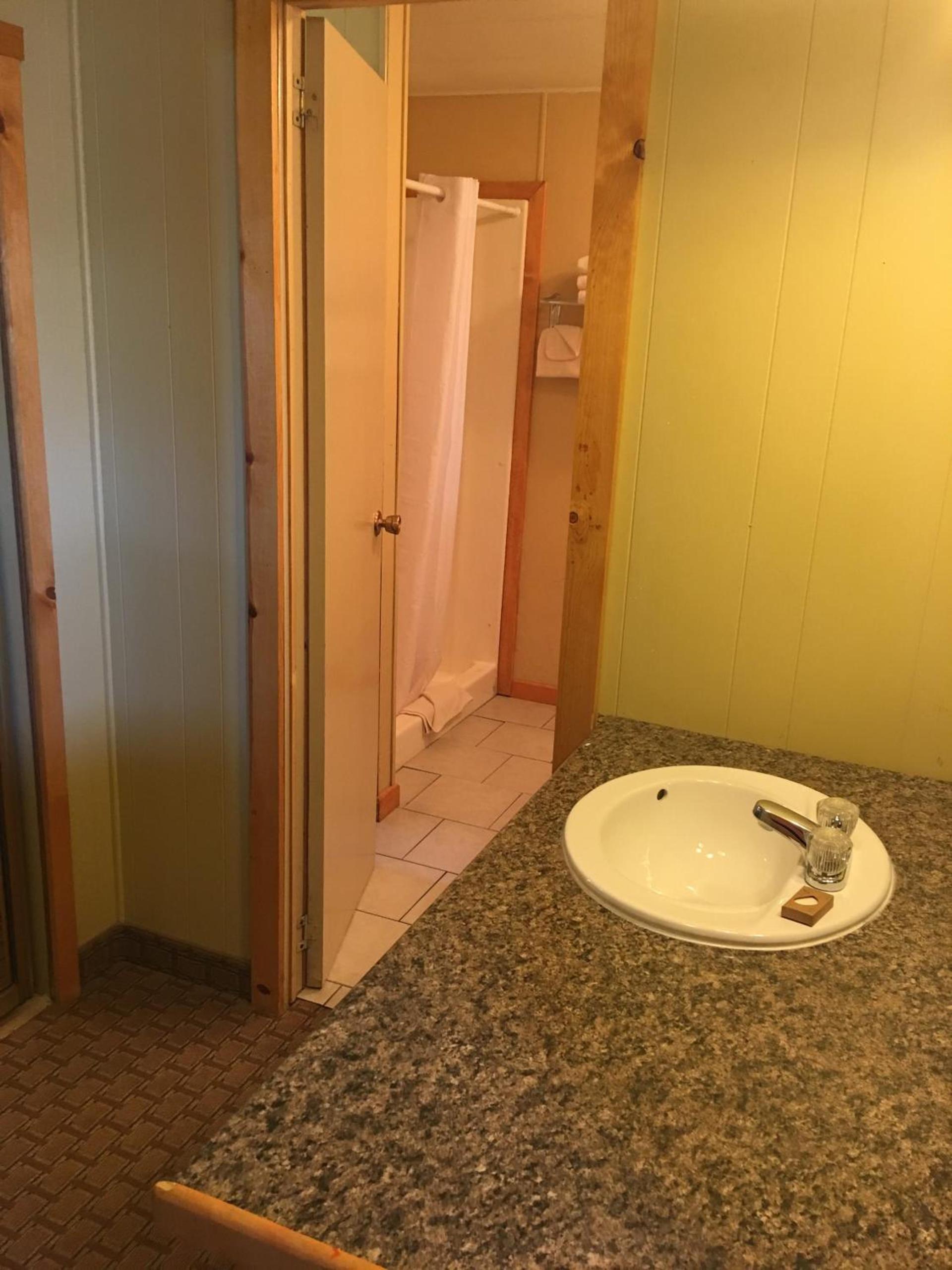 Lake View Lodge photo 51