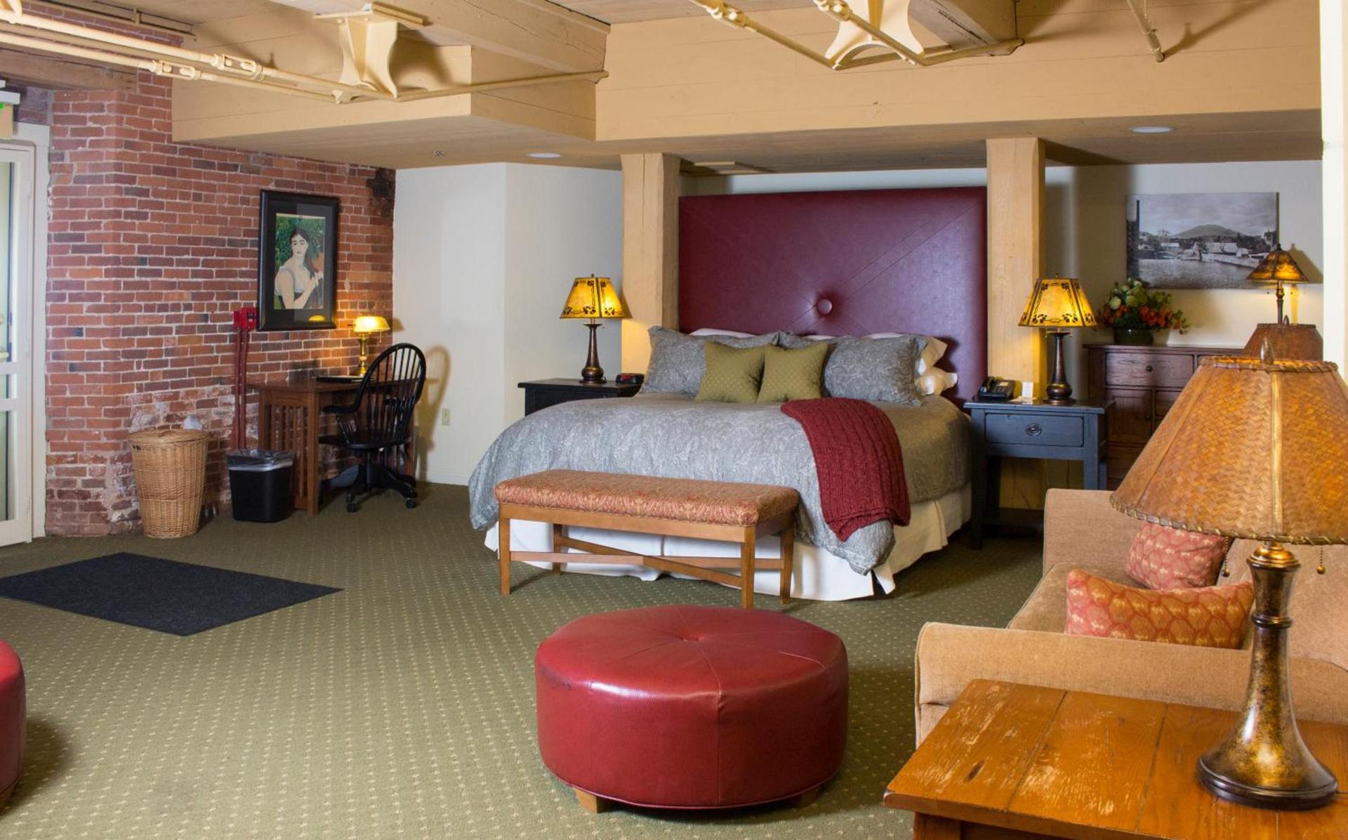The Common Man Inn & Restaurant photo 19