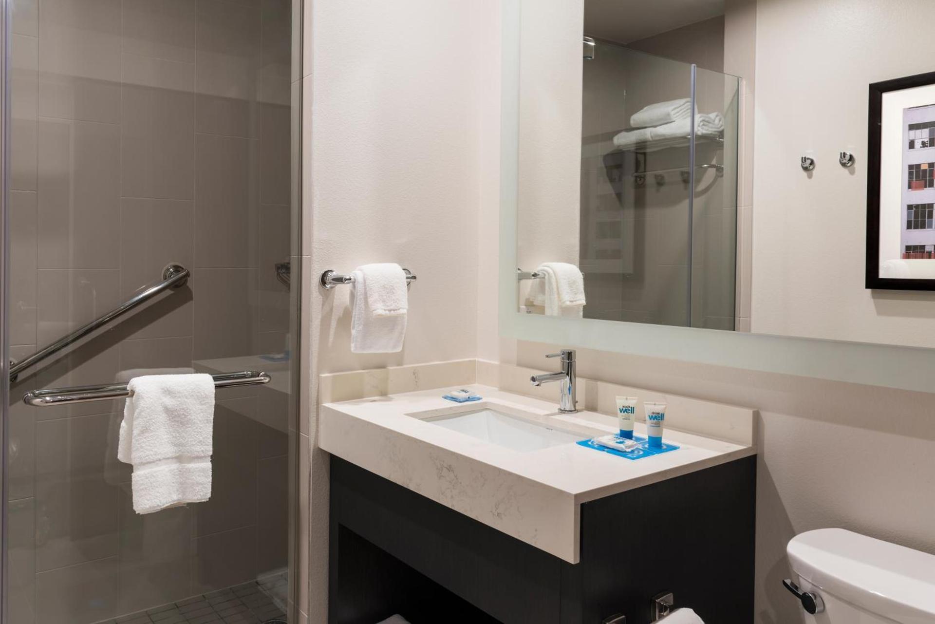 Hyatt House Austin/Downtown photo 27