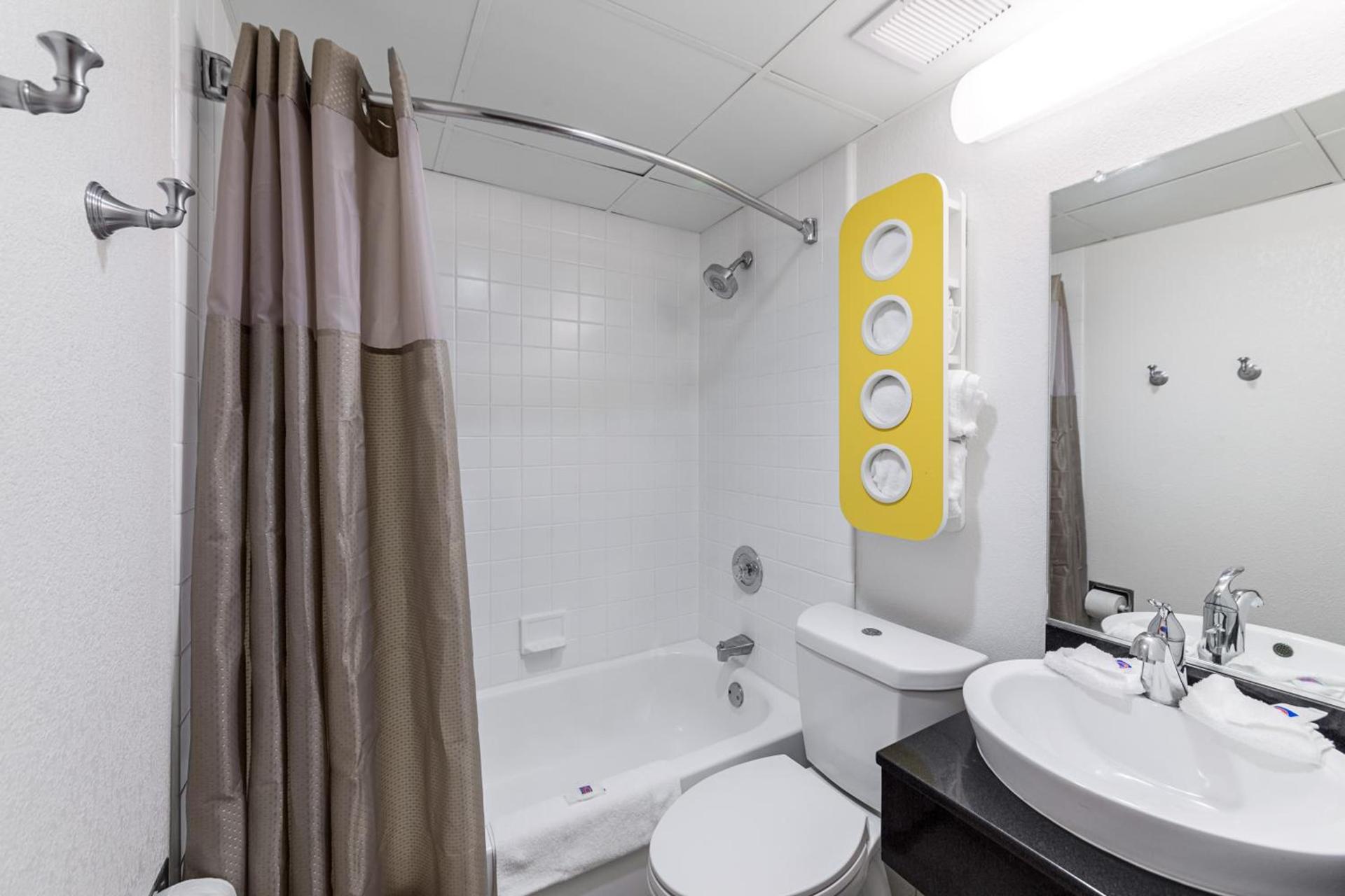 Motel 6-Warminster, PA photo 51