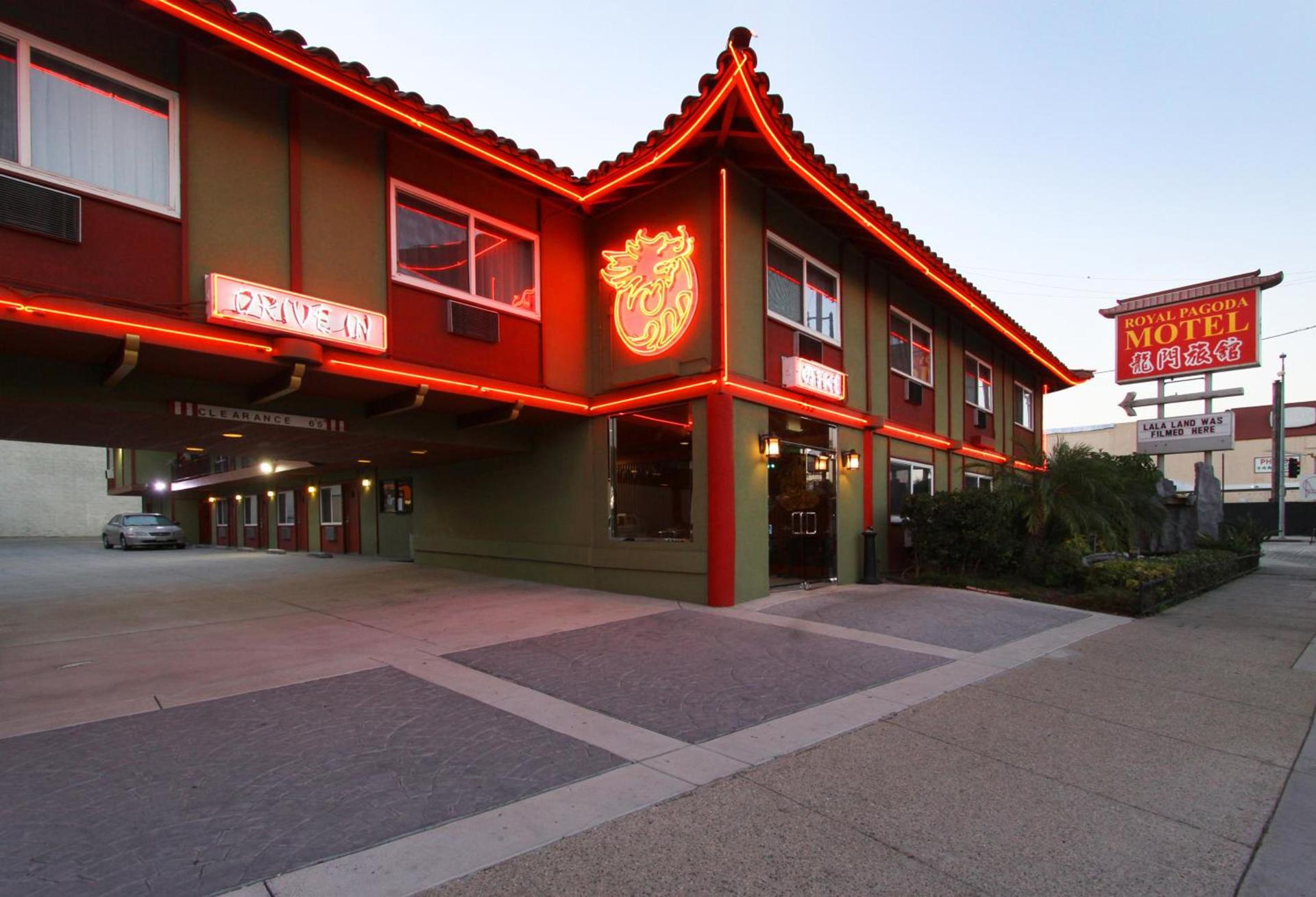 Royal Pagoda Motel Dodger Stadium photo 3