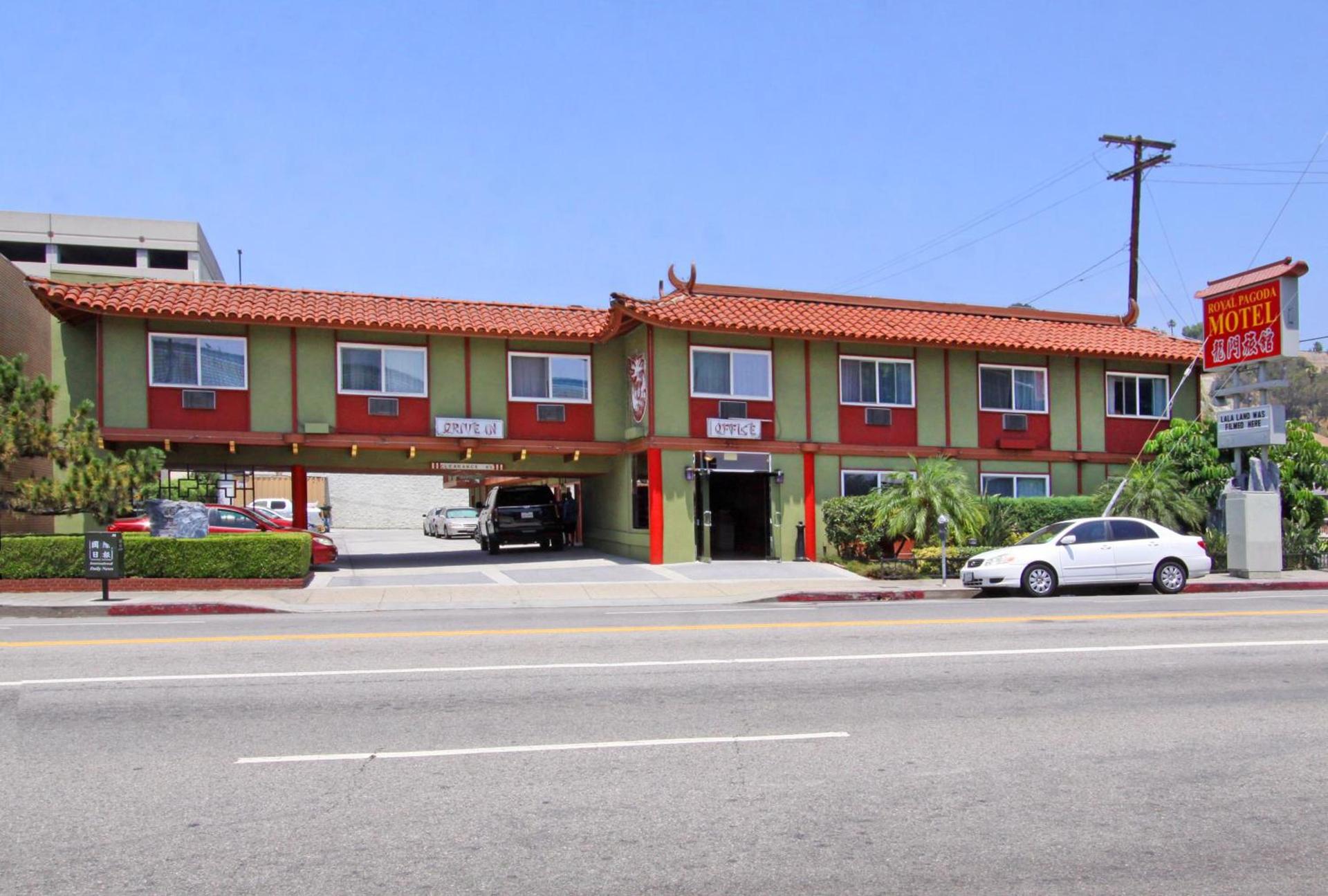 Royal Pagoda Motel Dodger Stadium photo 9