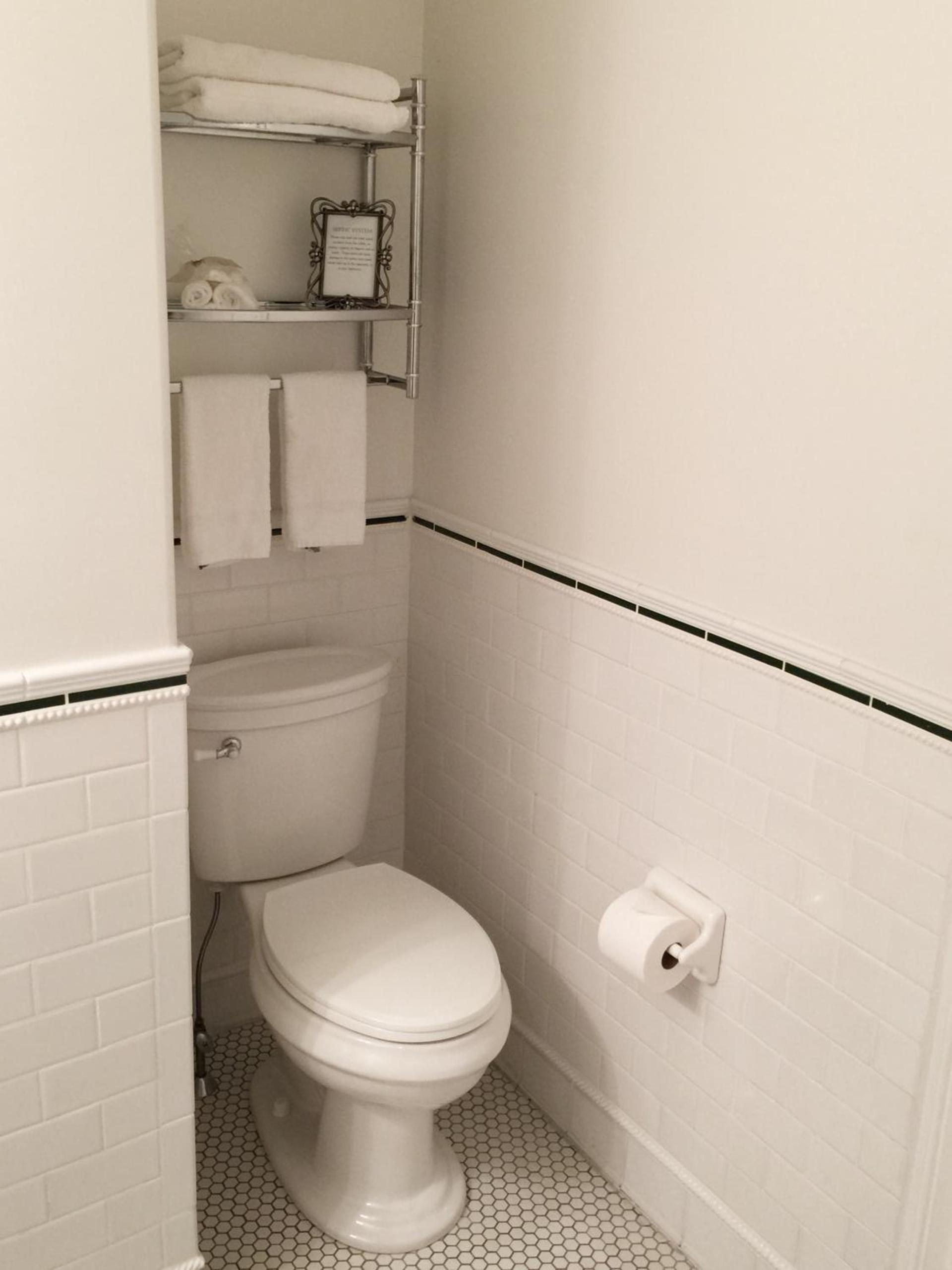 Frederick William House photo 20