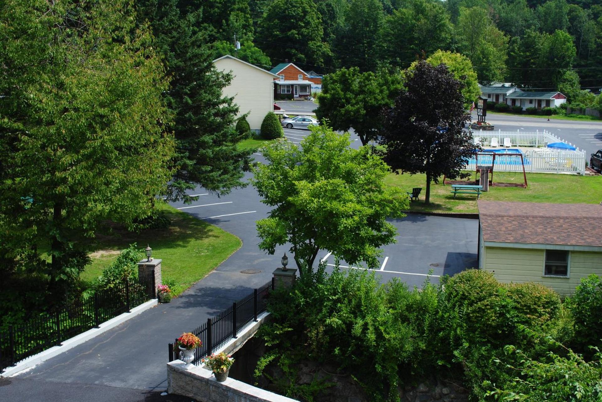 Fran Cove Motel photo 47