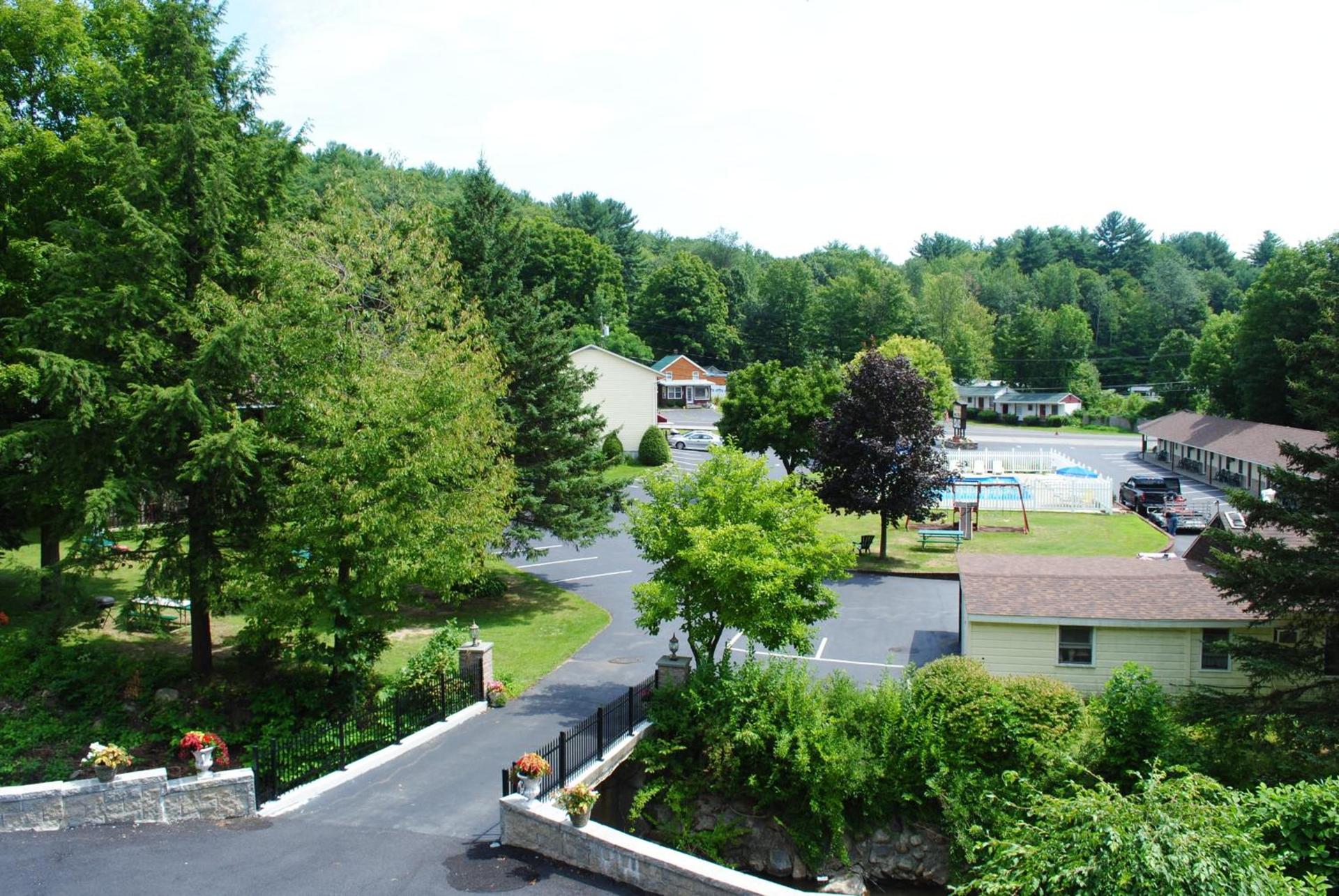 Fran Cove Motel photo 50