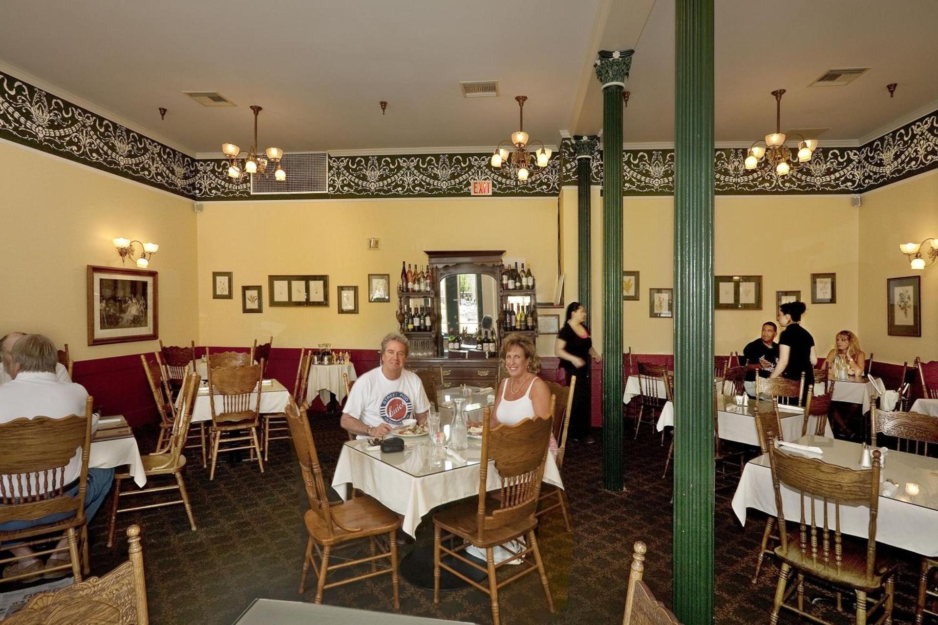 Historic Plaza Hotel photo 4