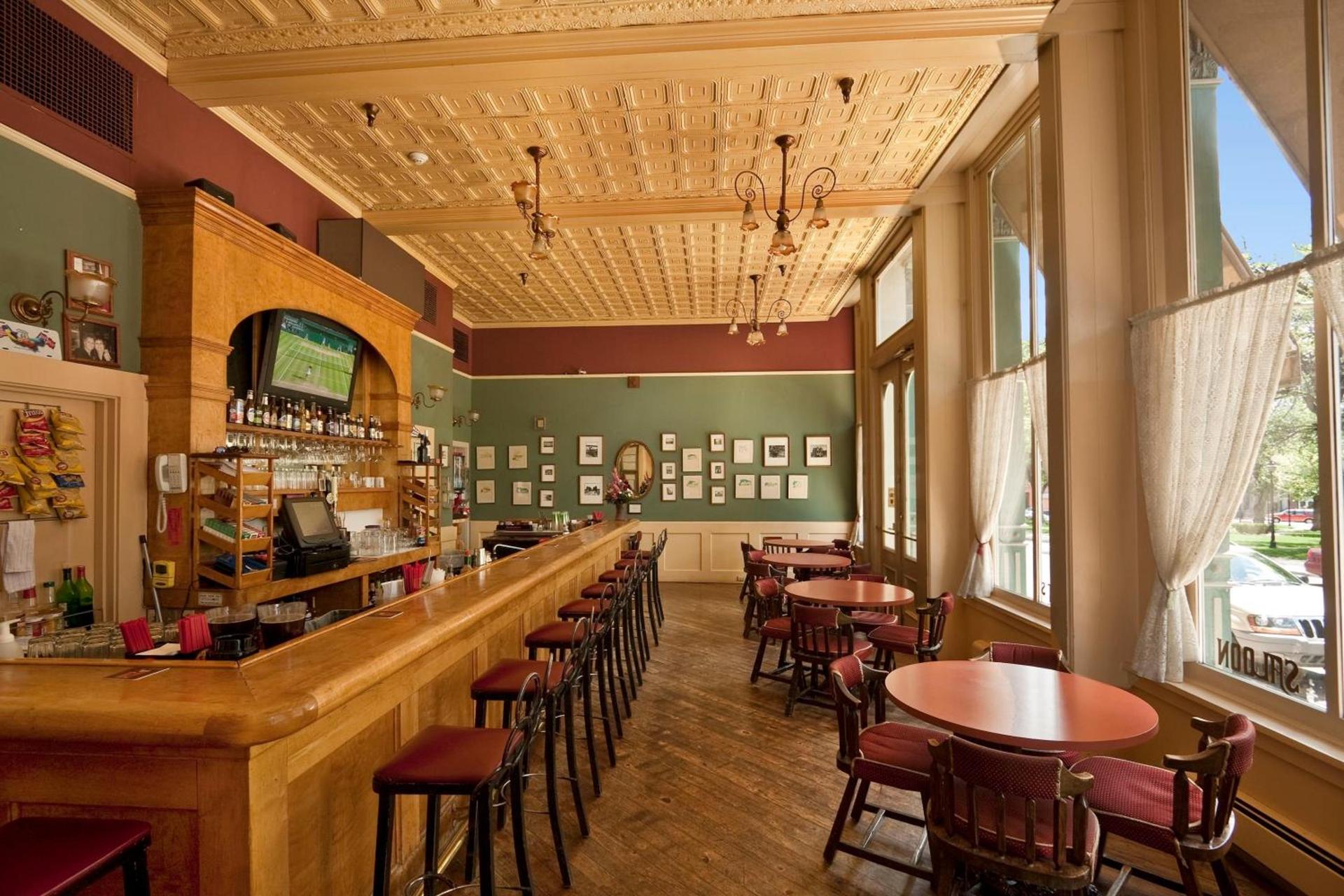 Historic Plaza Hotel photo 5