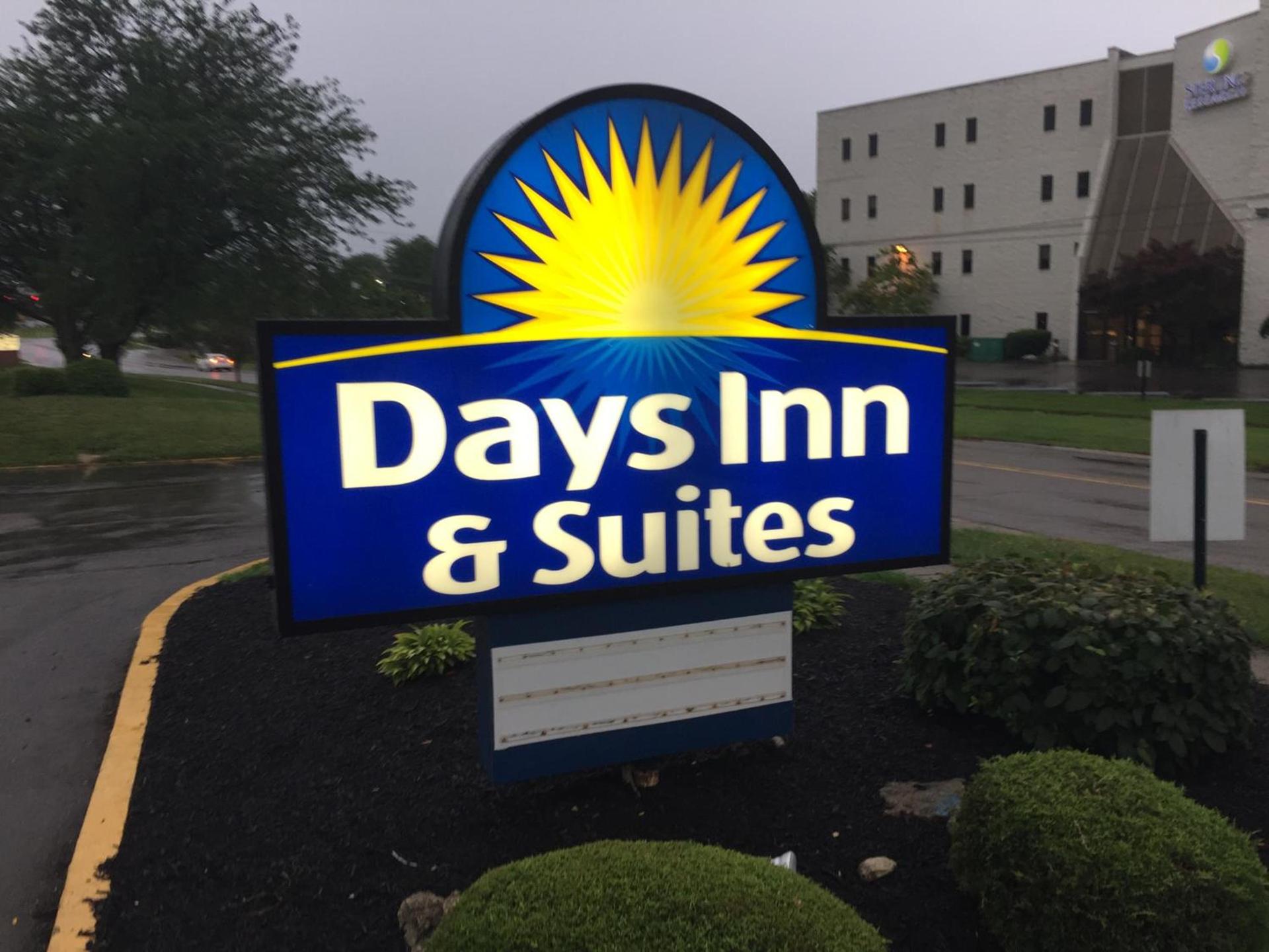 Days Inn & Suites by Wyndham Cincinnati North photo 20