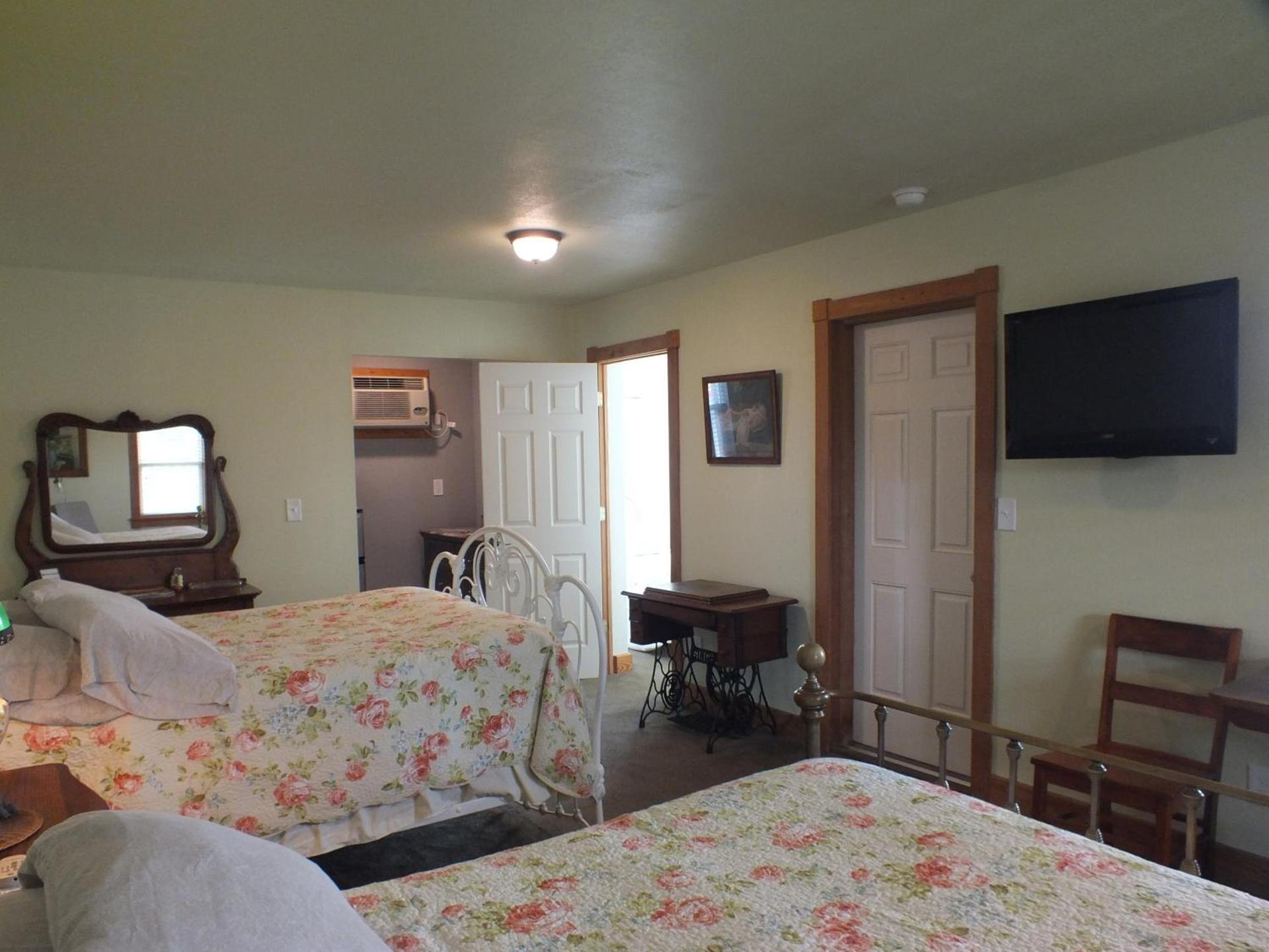 Scarborough Inn photo 8