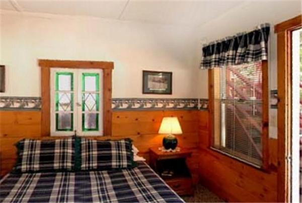 Silver Pines Lodge photo 22