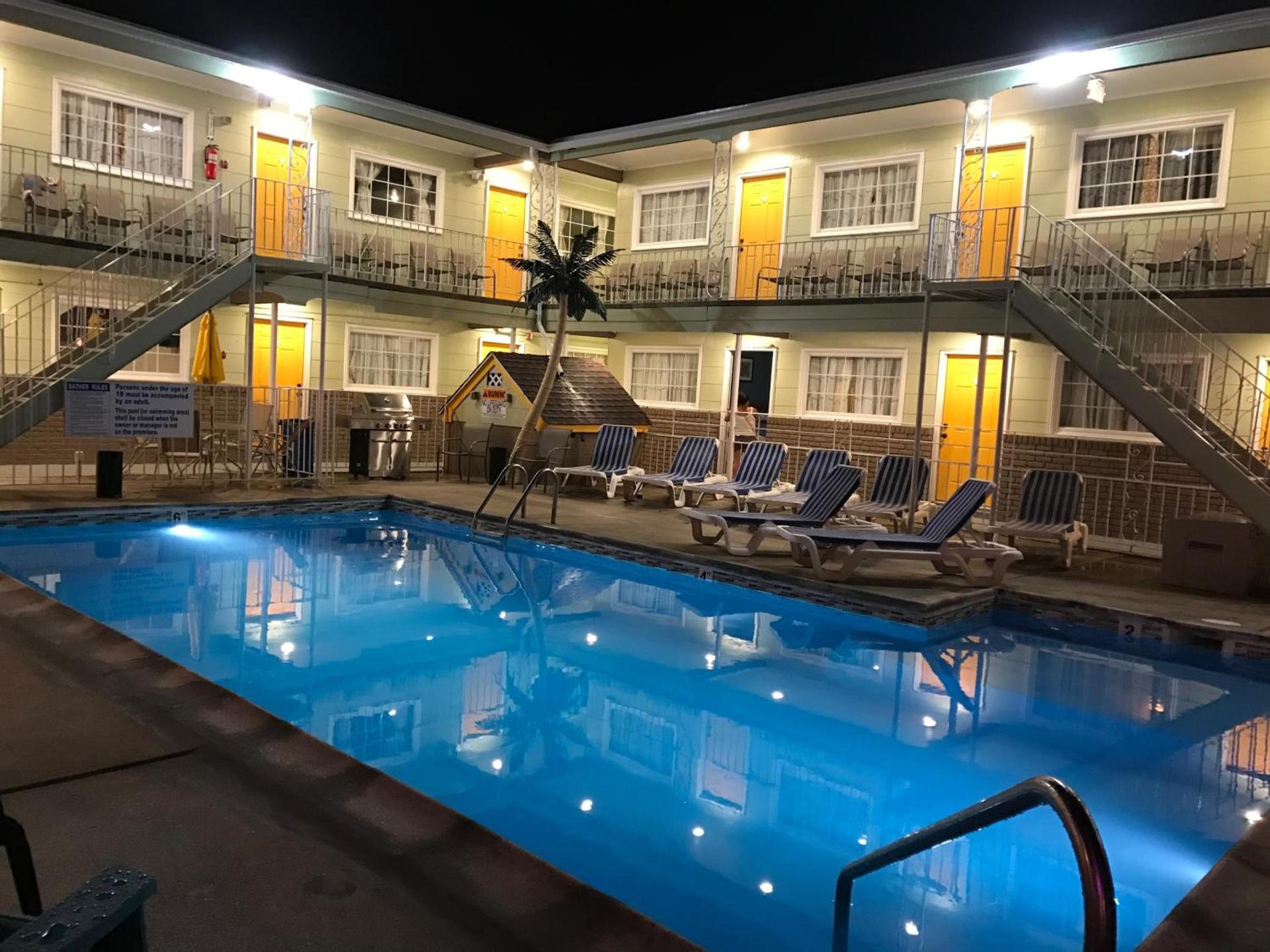 Sunrise Inn photo 15
