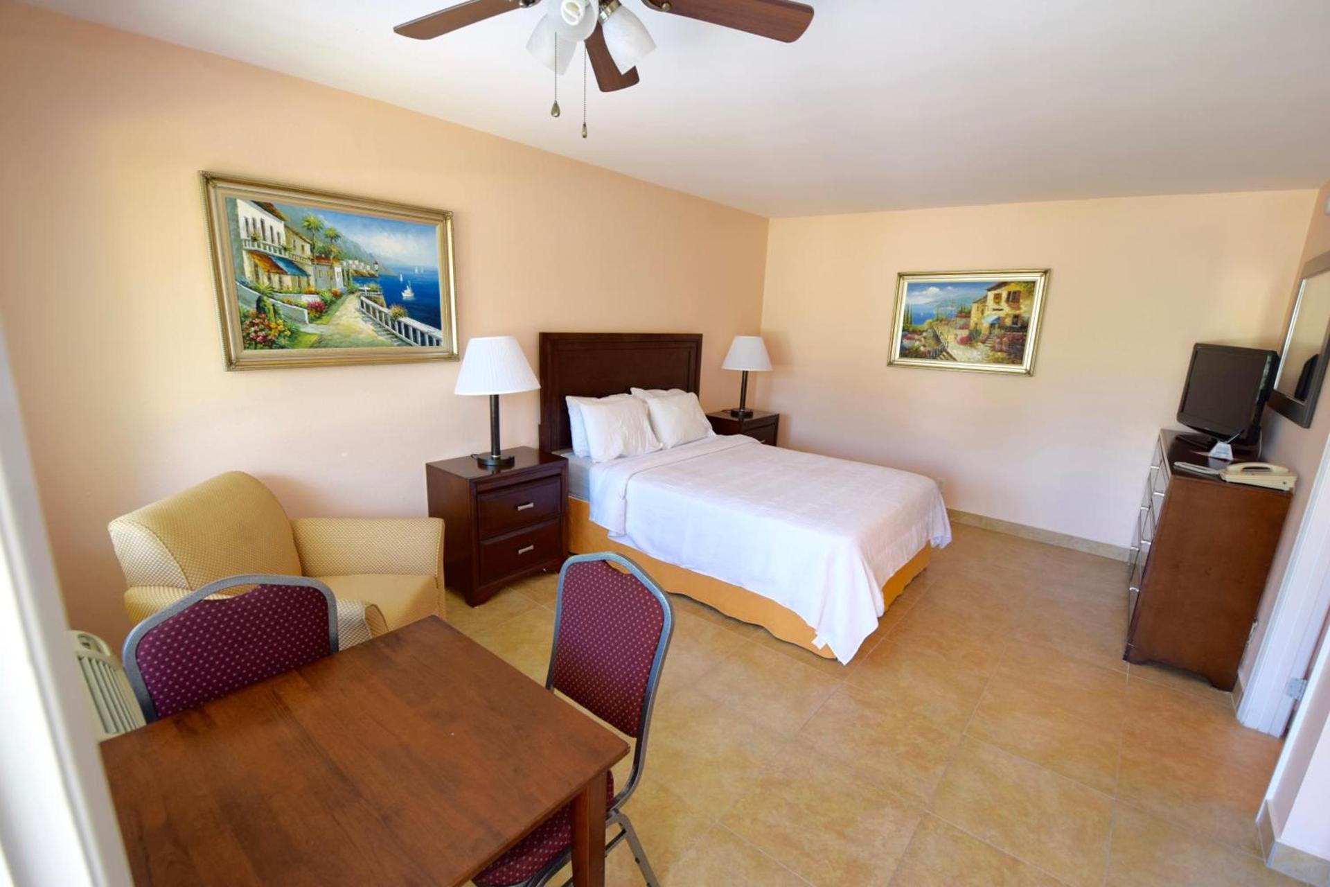 Surf Side Resort photo 23