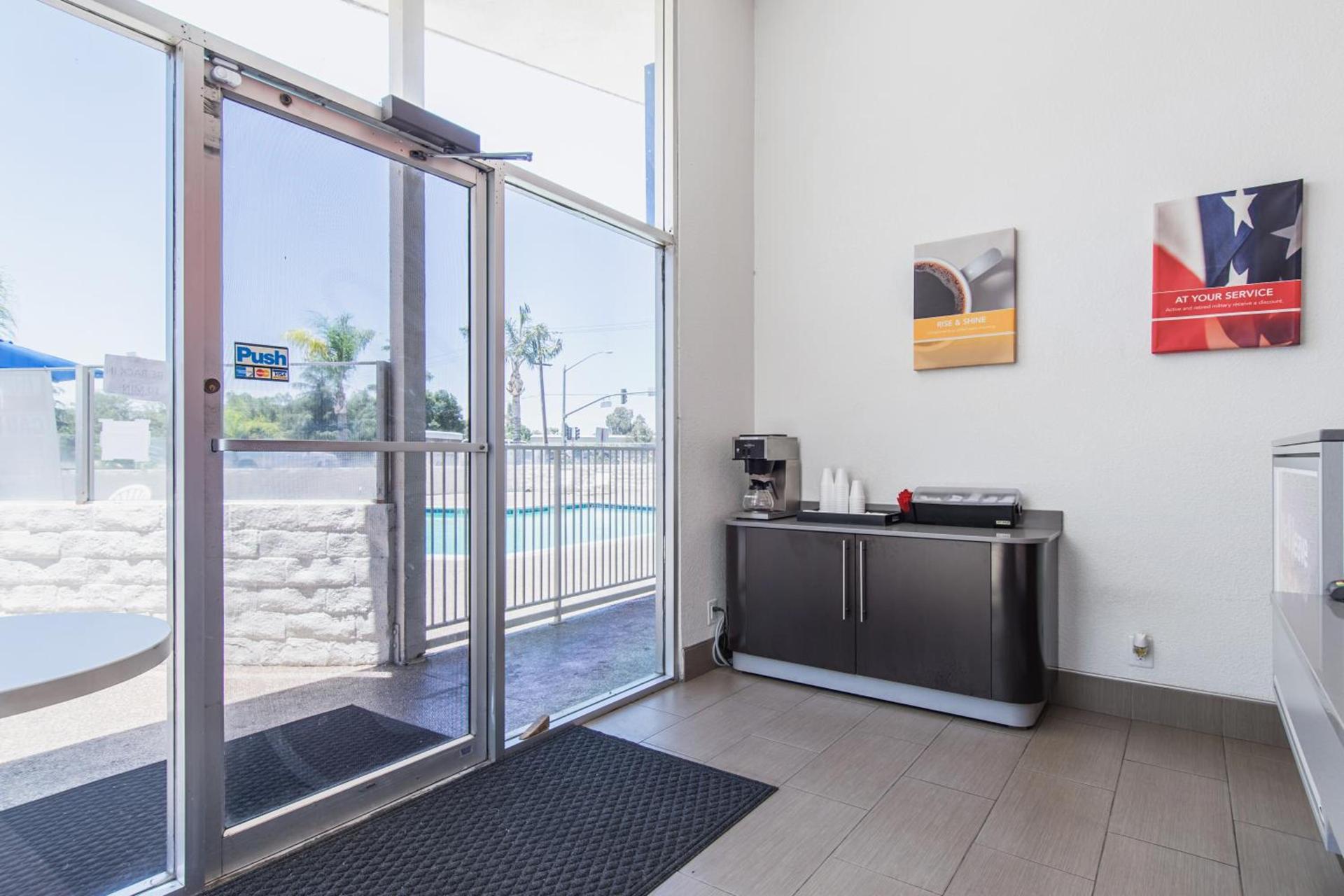 Motel 6 Bakersfield photo 33