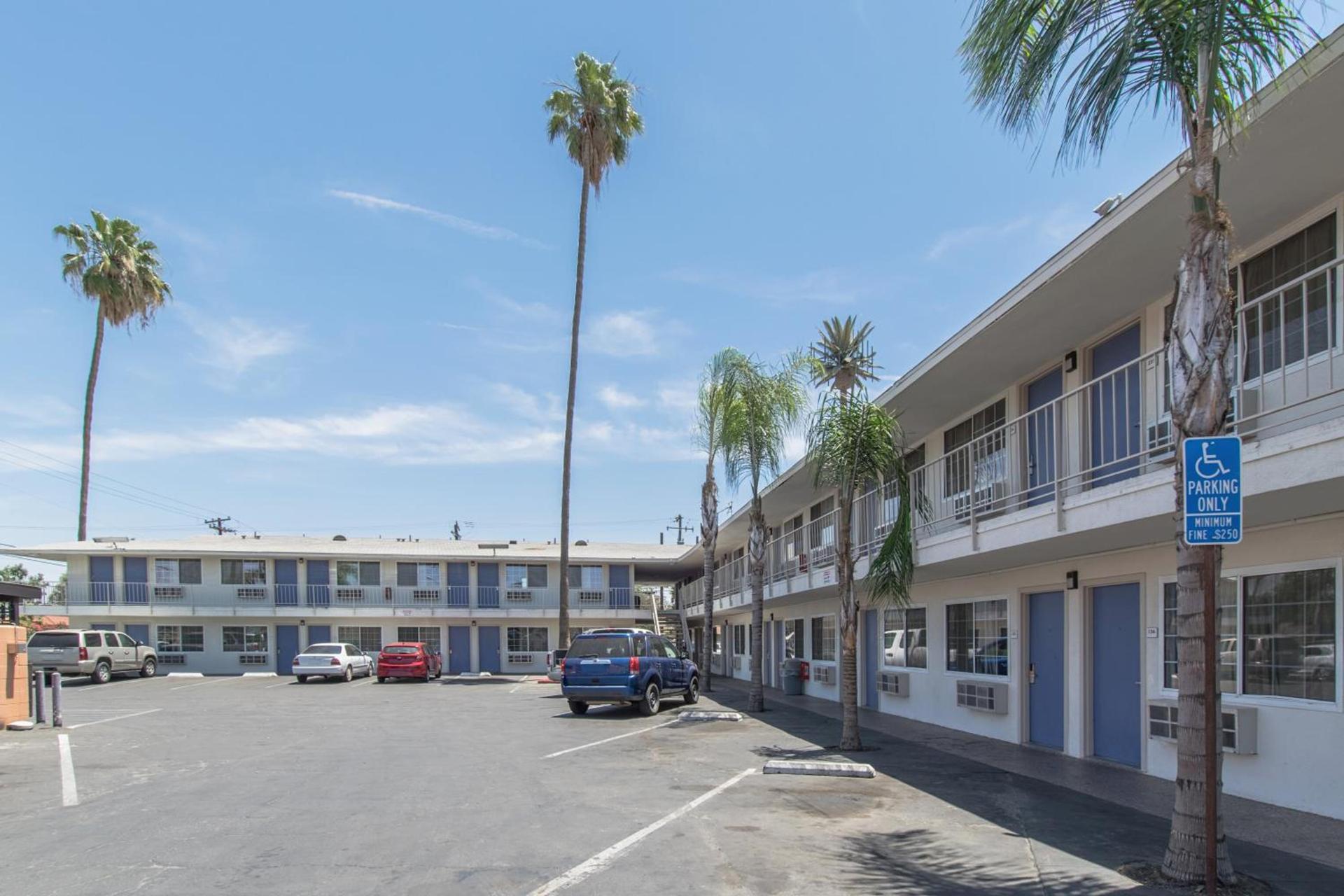 Motel 6 Bakersfield photo 27