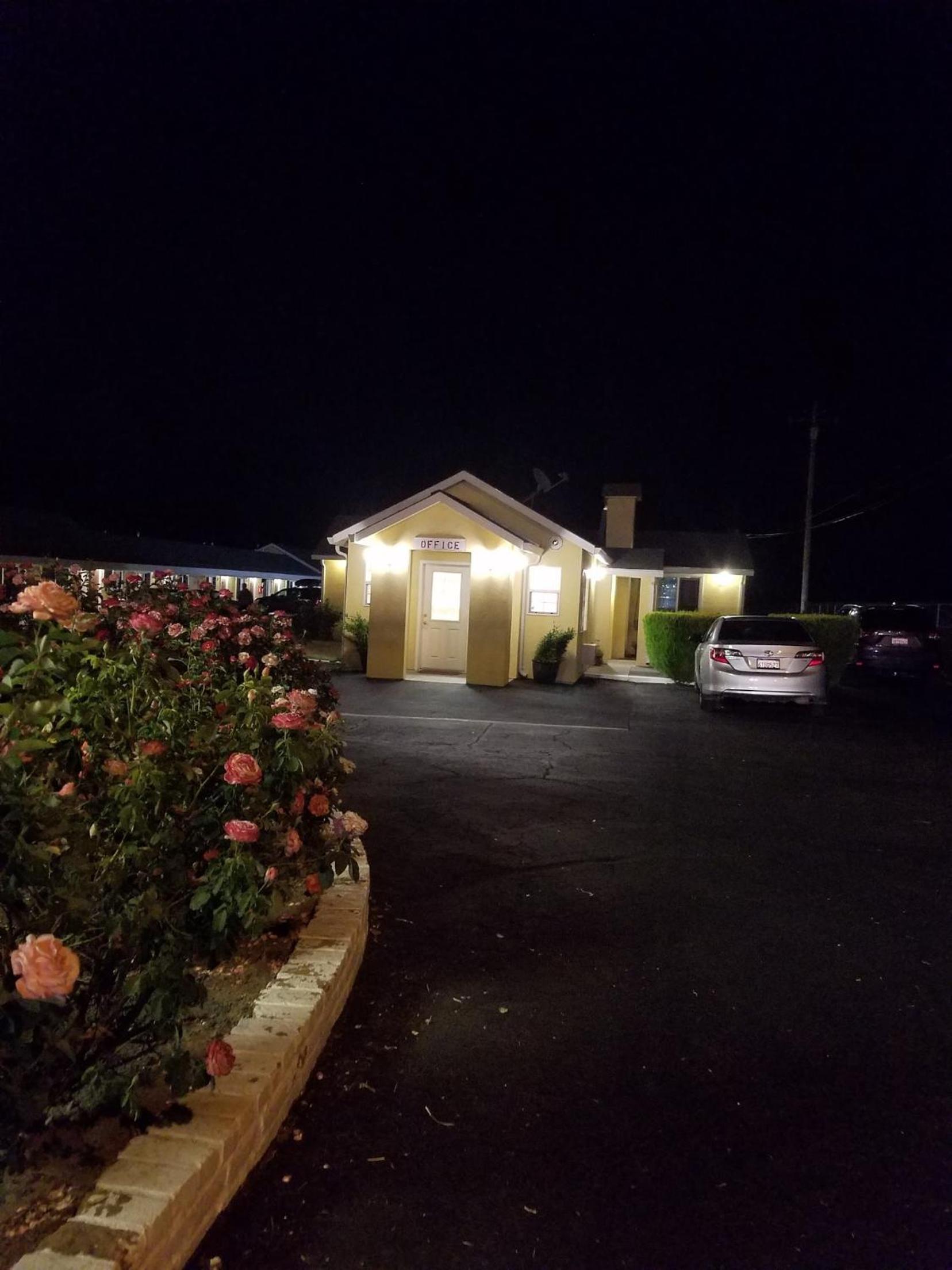 Edgewood Motel photo 18