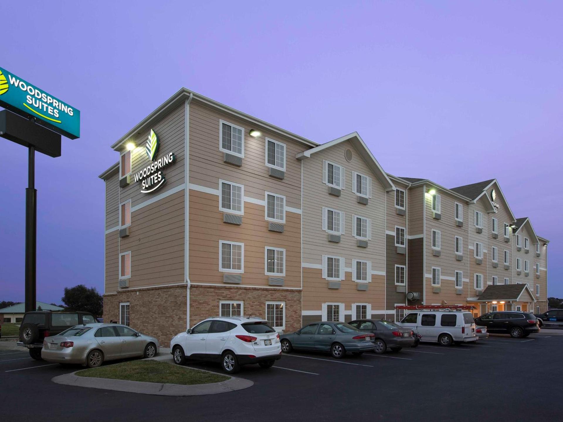 WoodSpring Suites Lincoln Northeast I-80 photo 12