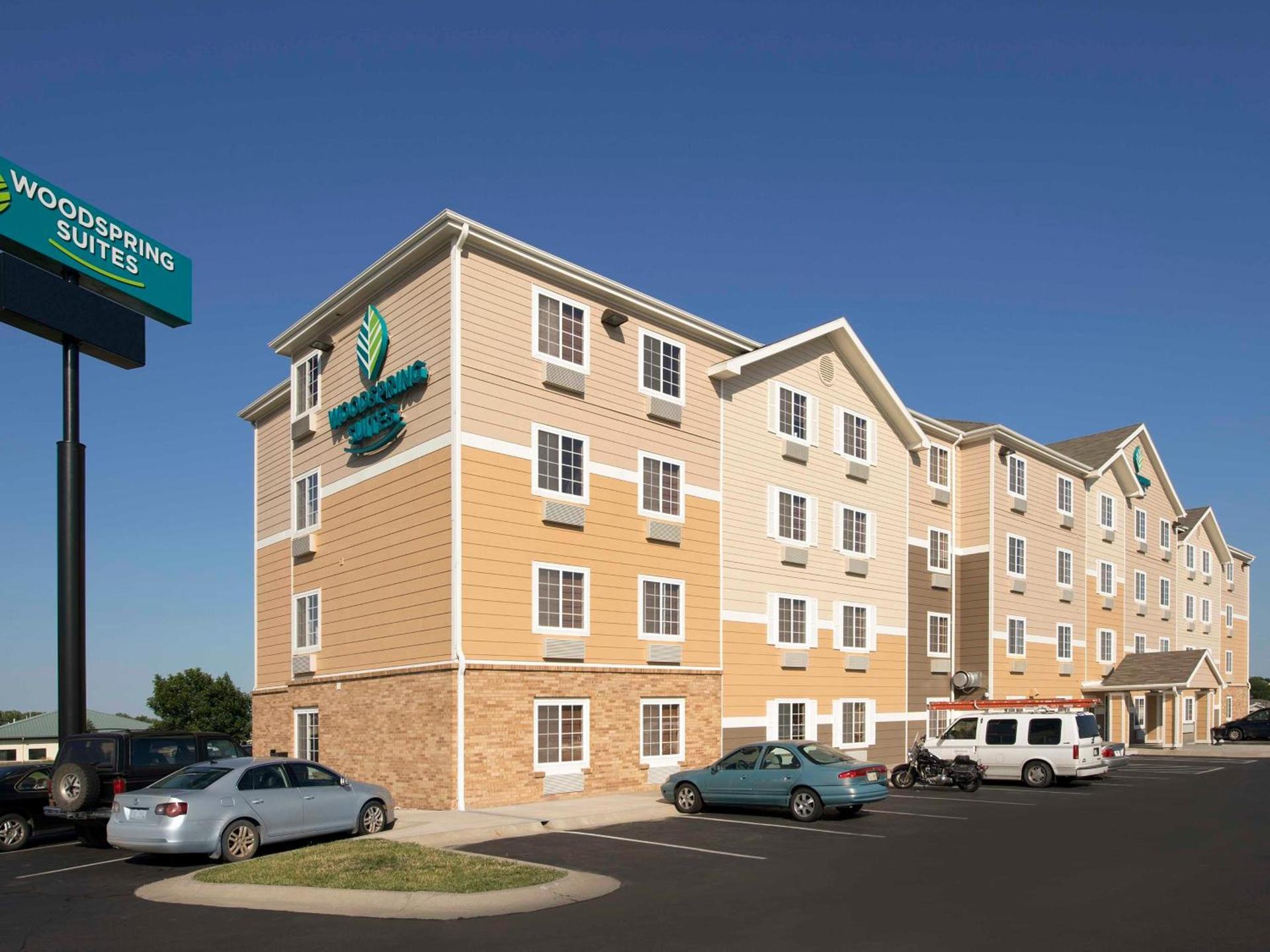 WoodSpring Suites Lincoln Northeast I-80 photo 3