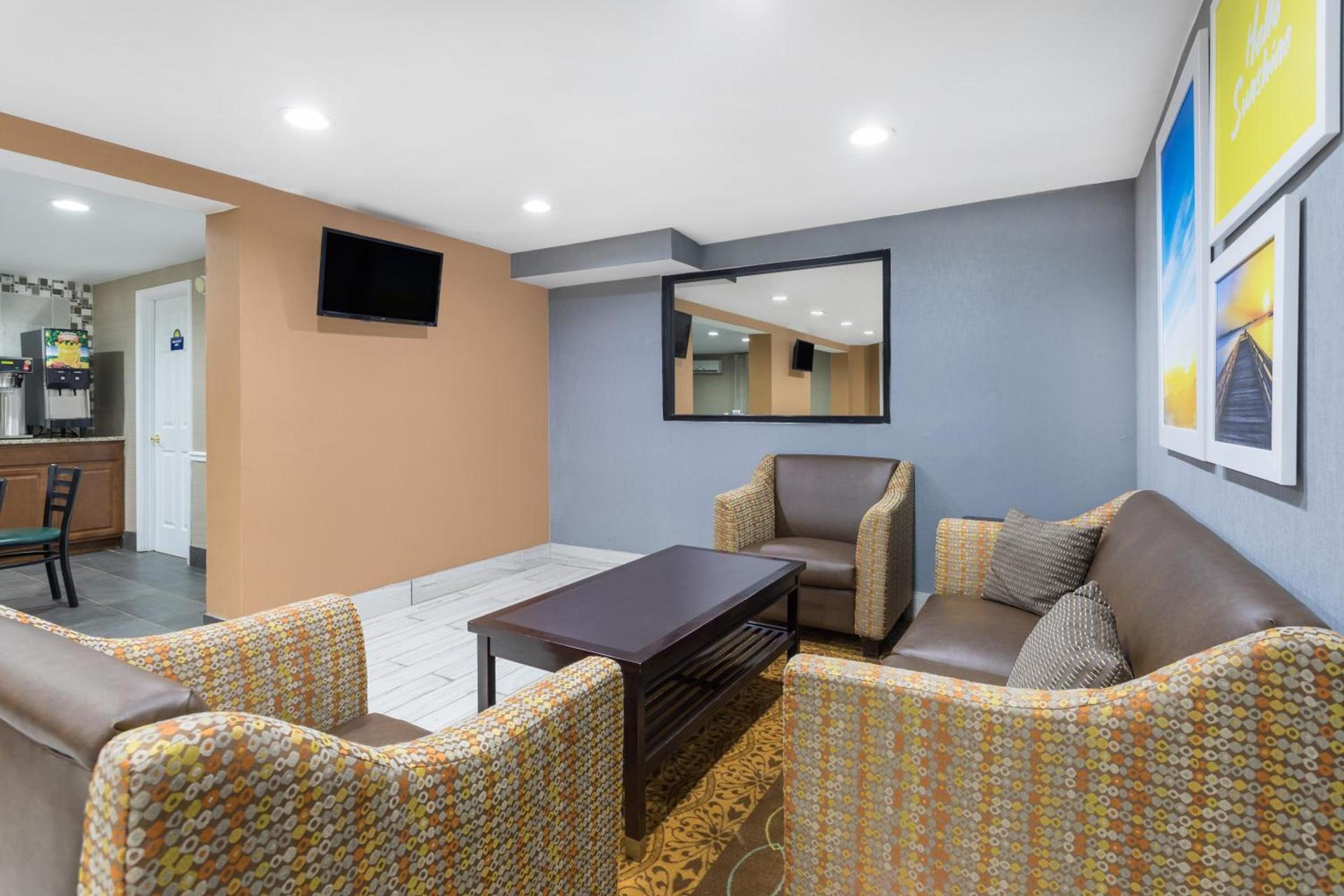 Days Inn by Wyndham Newberry South Carolina photo 24
