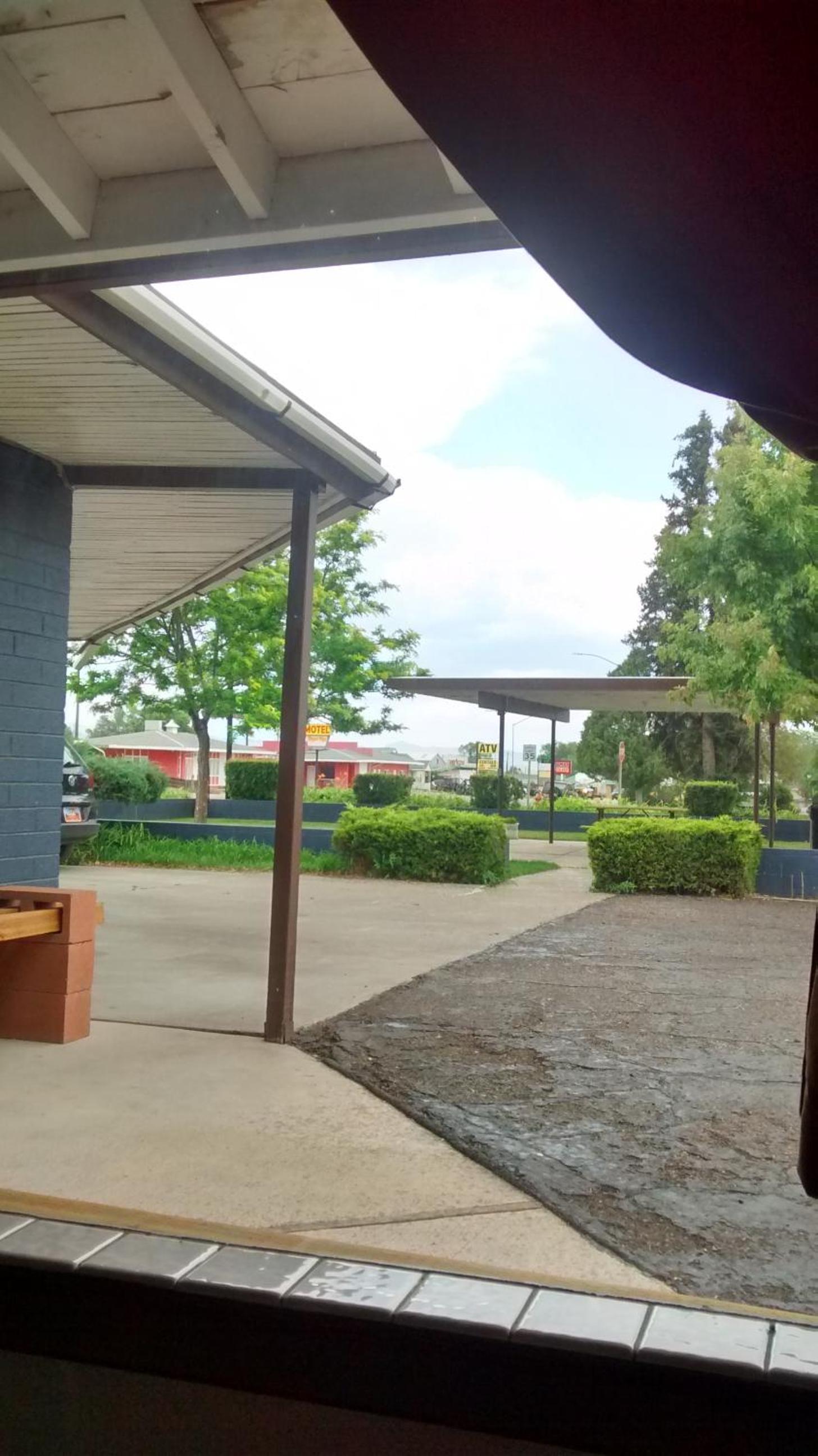 Adobe Sands Motel photo 10