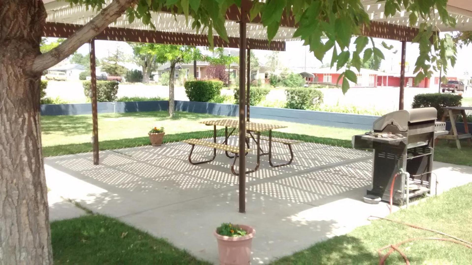 Adobe Sands Motel photo 12