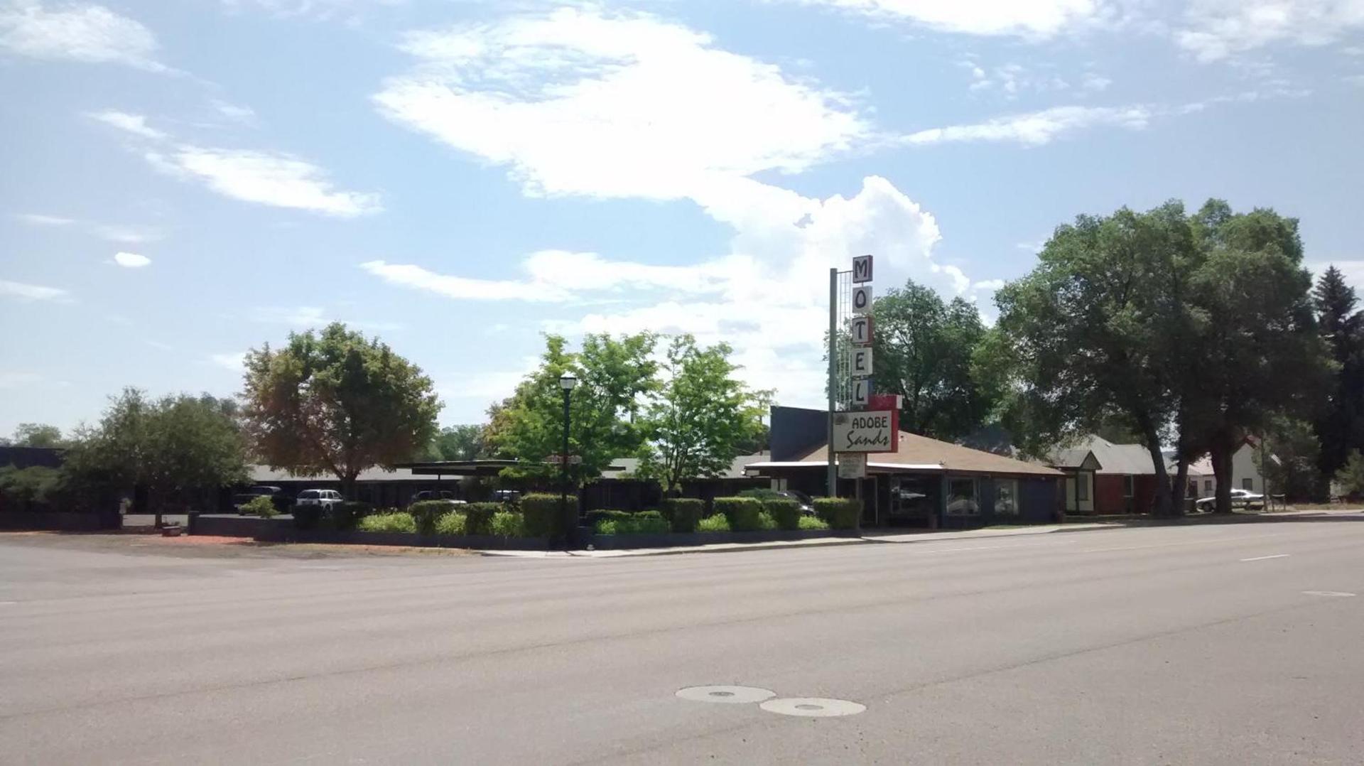 Adobe Sands Motel photo 6