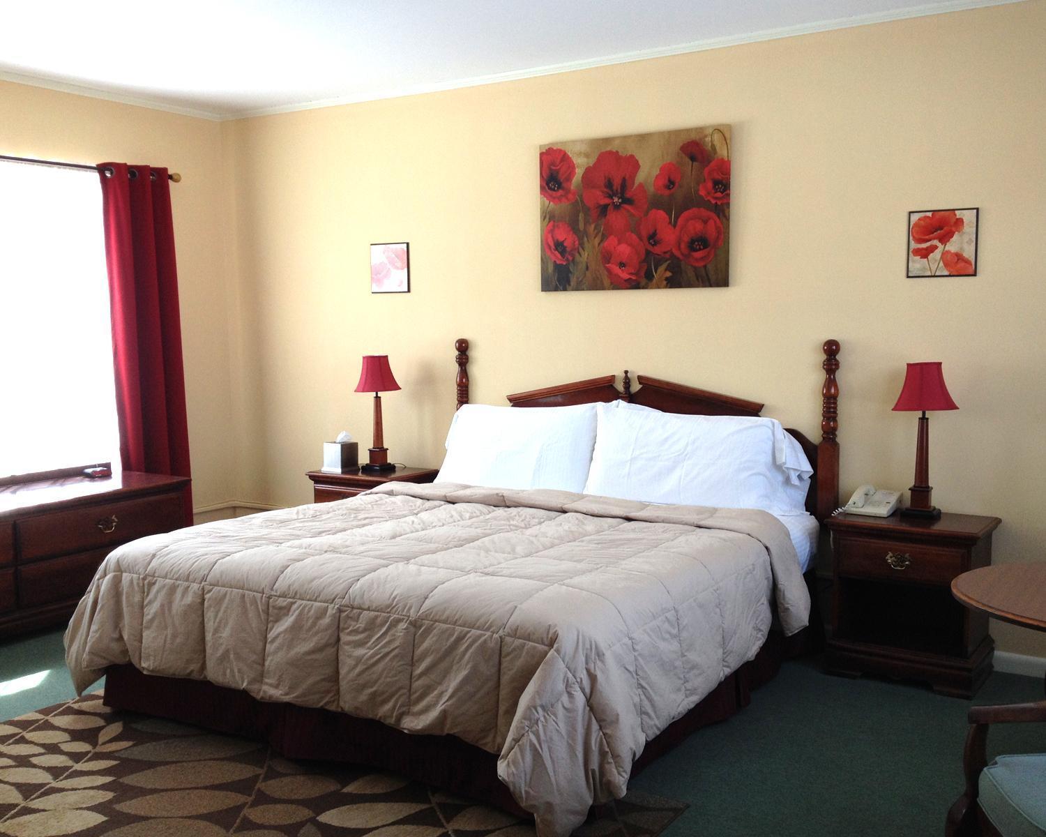 Vinehurst Inn & Suites photo 3