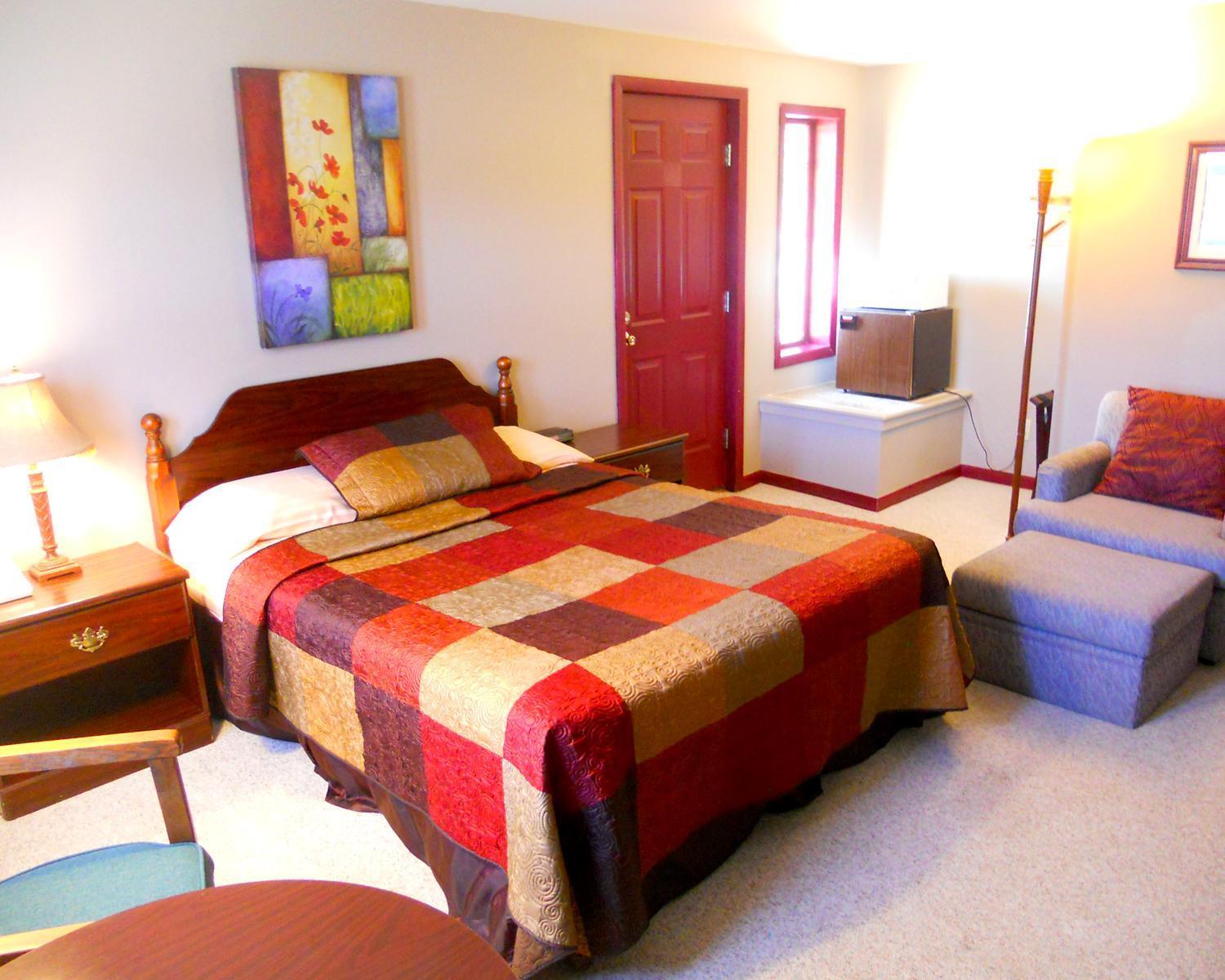 Vinehurst Inn & Suites photo 14