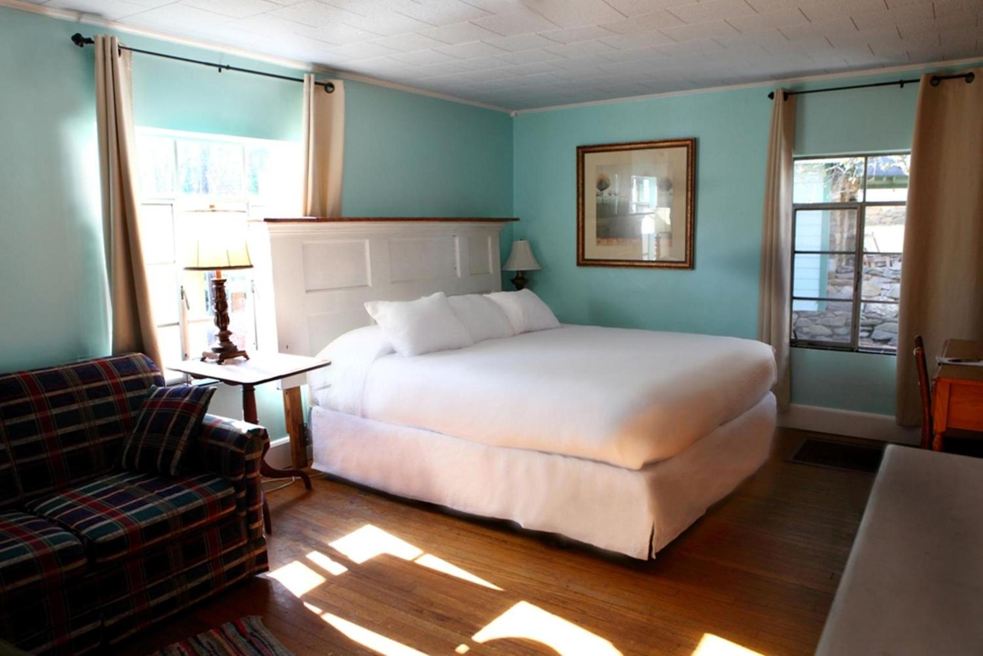 The Pines Cottages photo 36