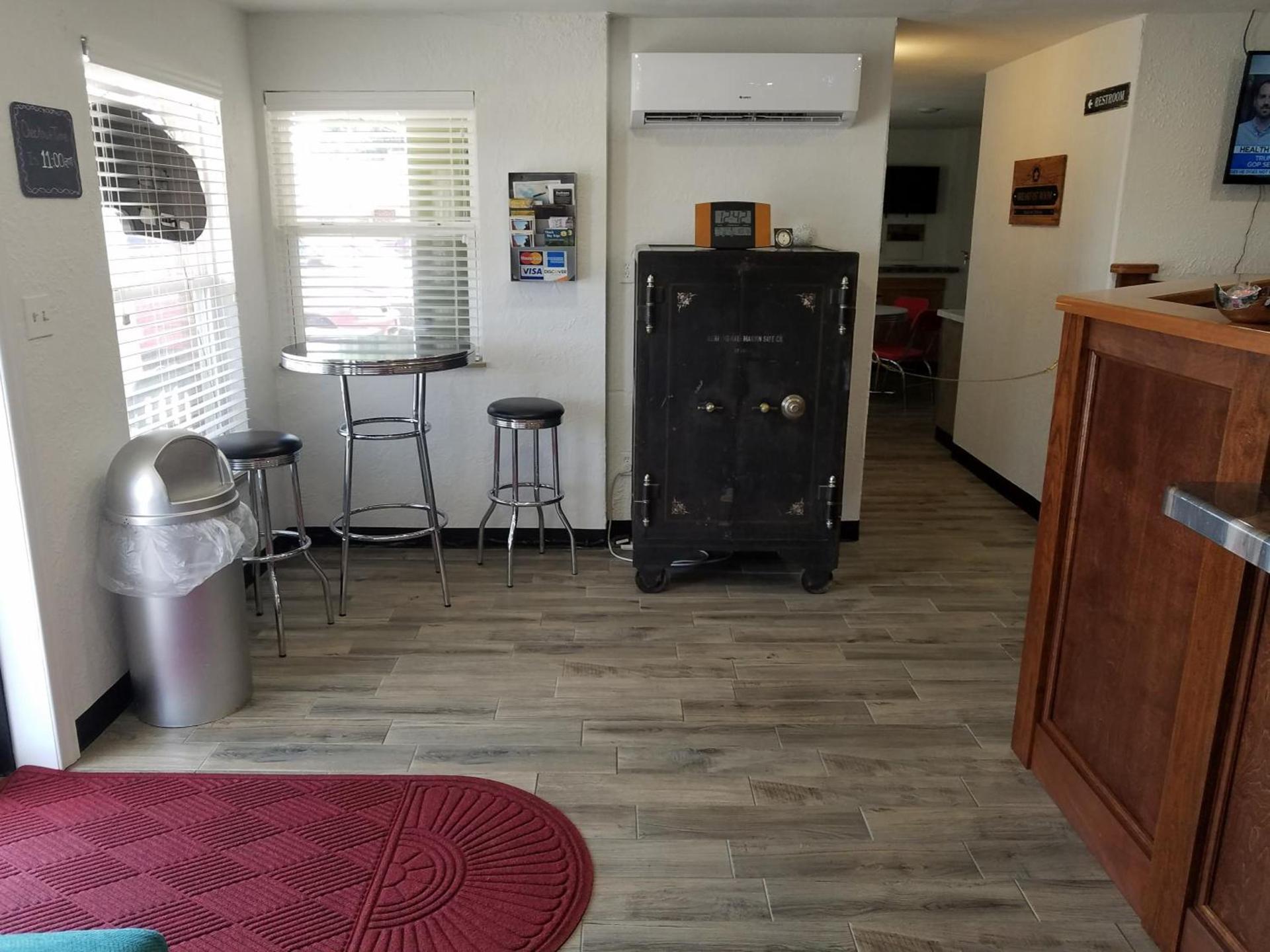 West Plains Motel photo 7