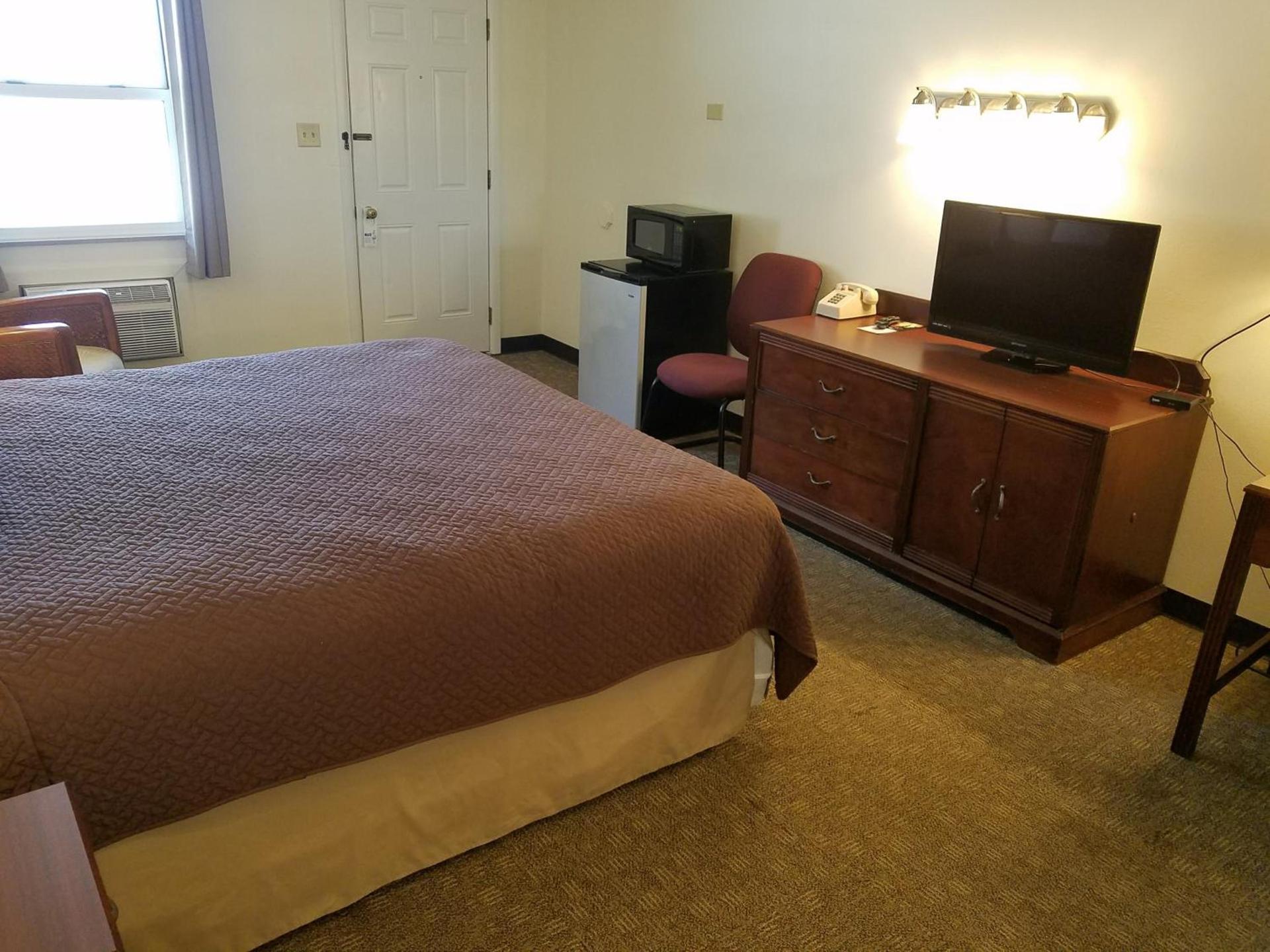 West Plains Motel photo 17
