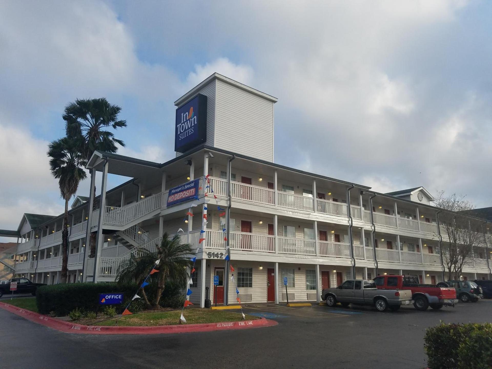 InTown Suites Extended Stay Select Corpus Christi TX photo 2