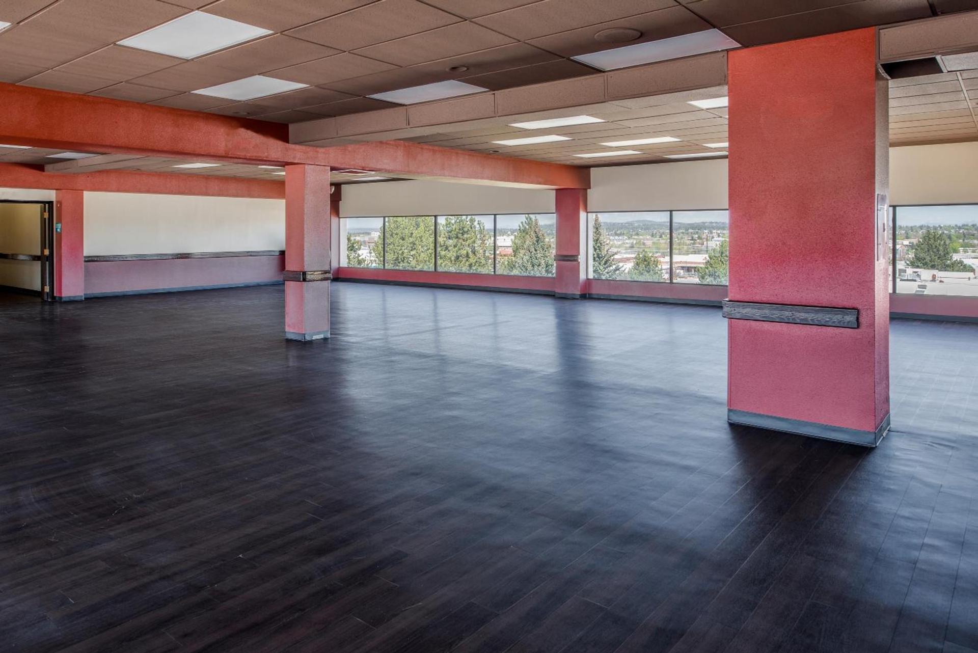 Ramada by Wyndham Downtown Spokane photo 12