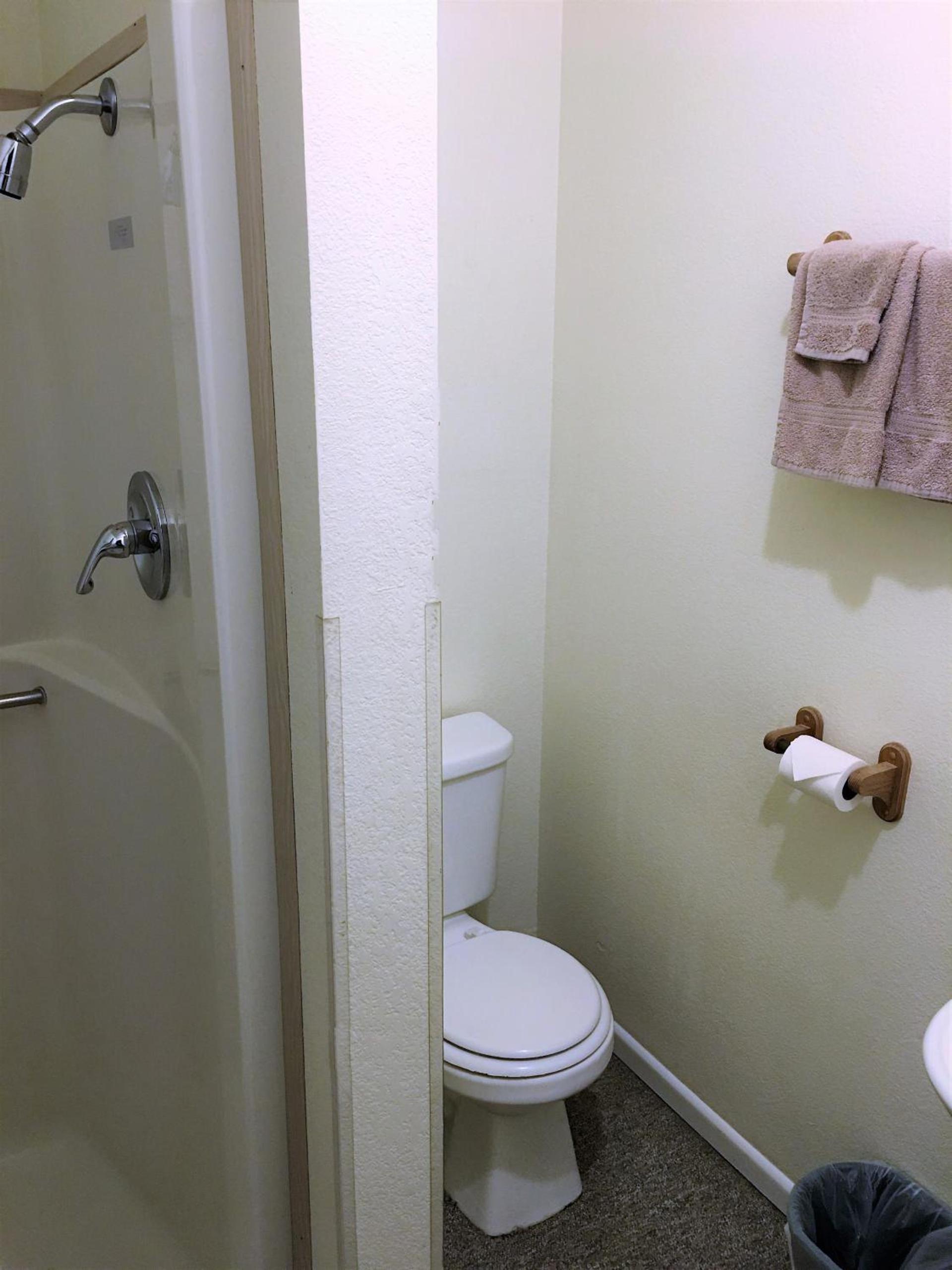 Hunters Lodge Motel photo 17