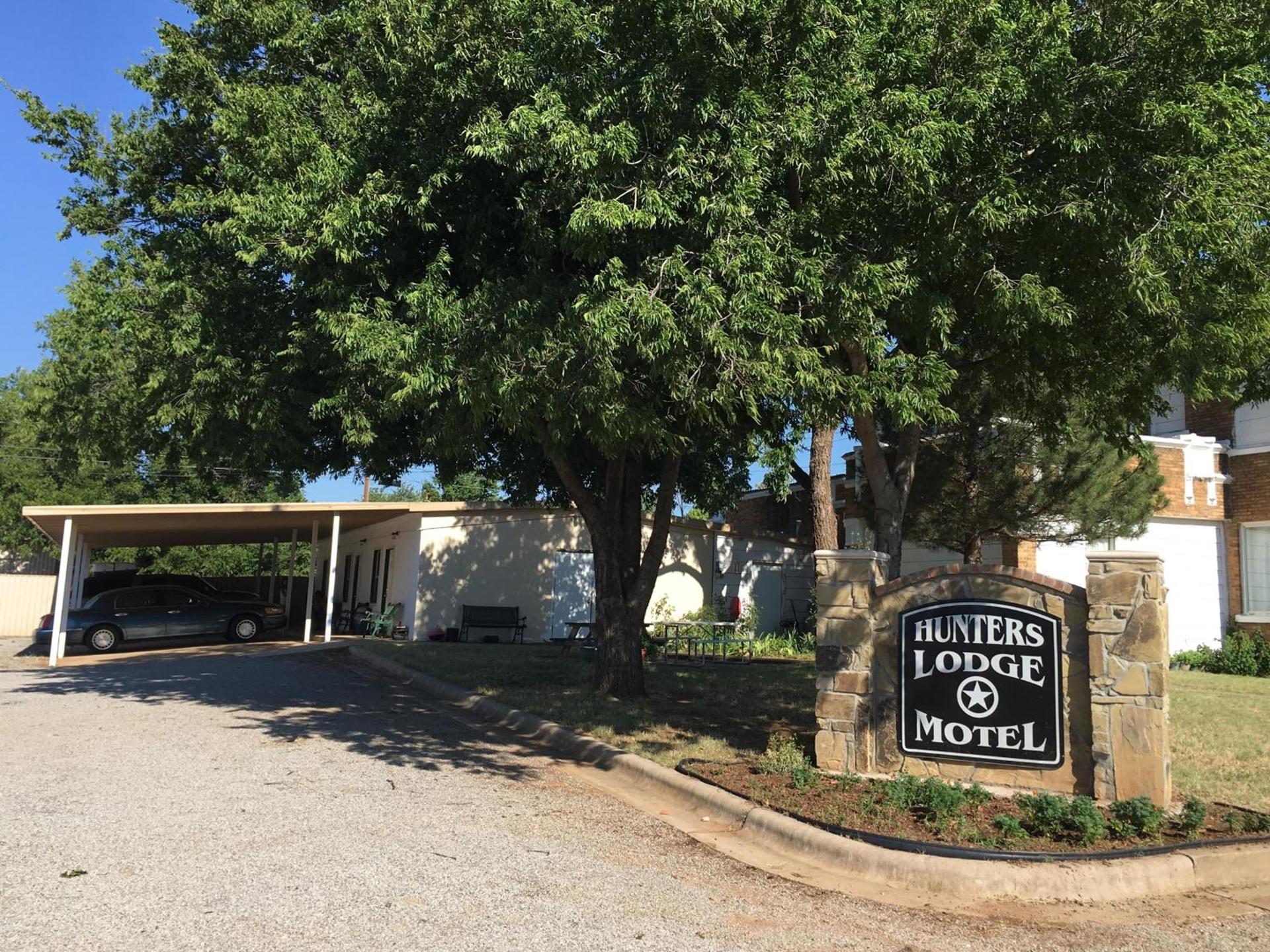 Hunters Lodge Motel photo 30