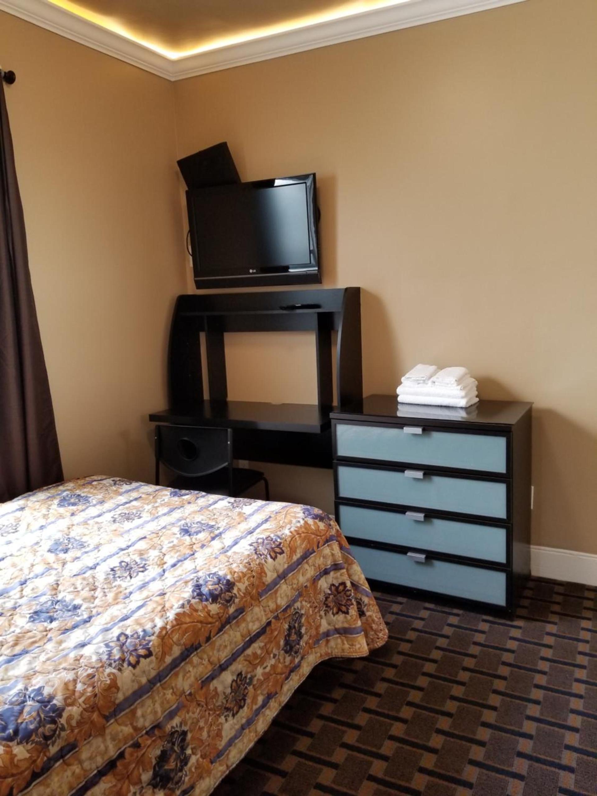 Twin Peaks Hotel photo 23