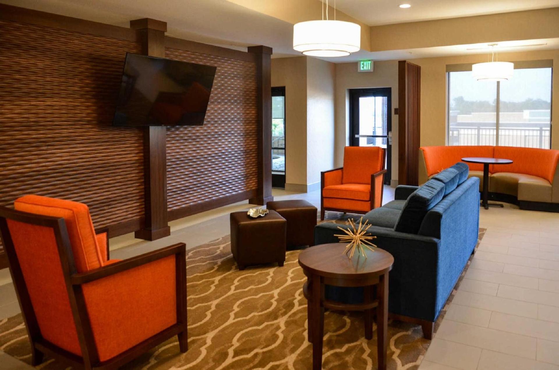 Comfort Suites Florence - Cincinnati South photo 13