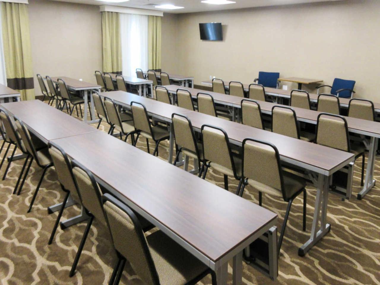 Comfort Suites Kyle photo 9