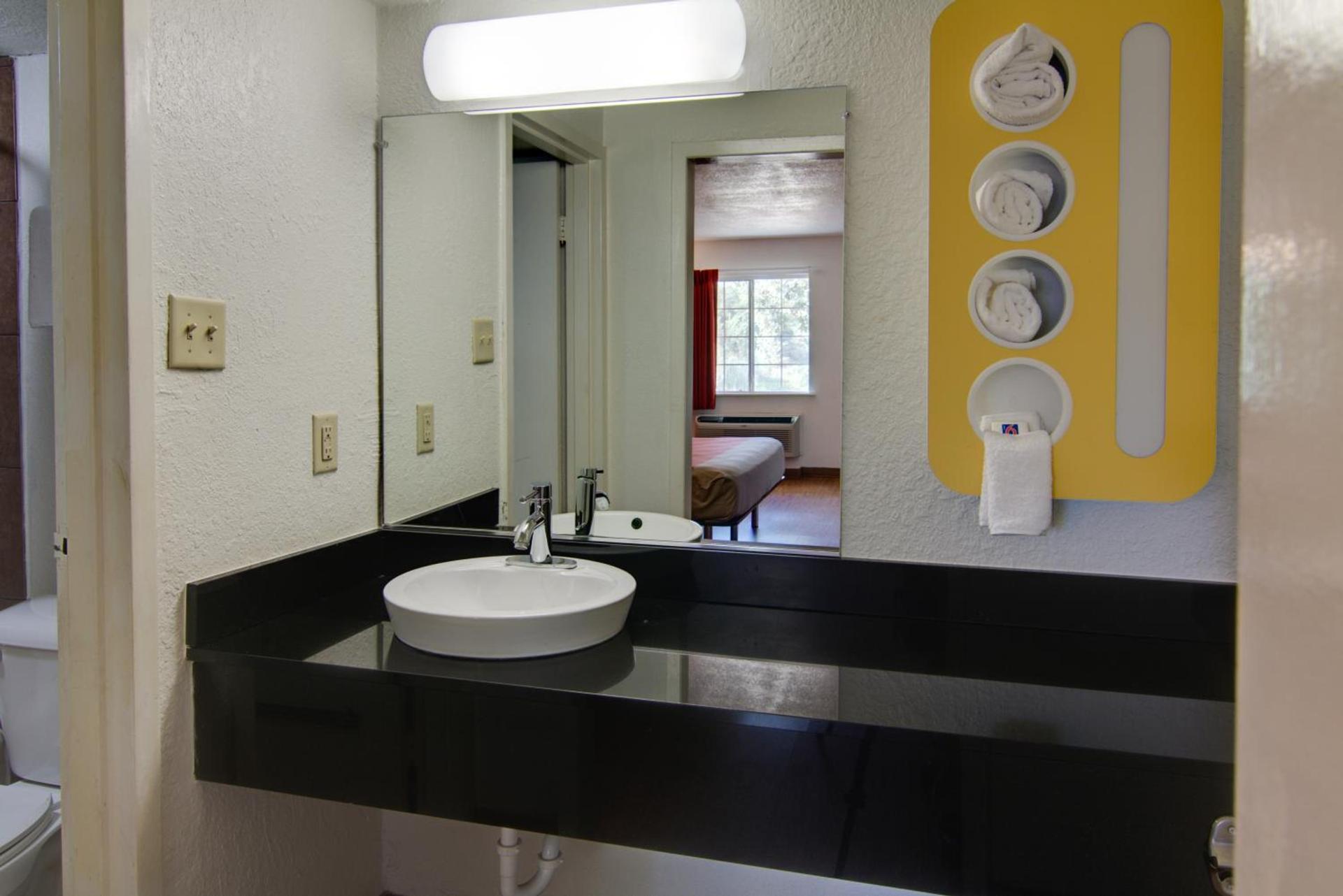 Motel 6-Mount Pleasant, TX photo 32