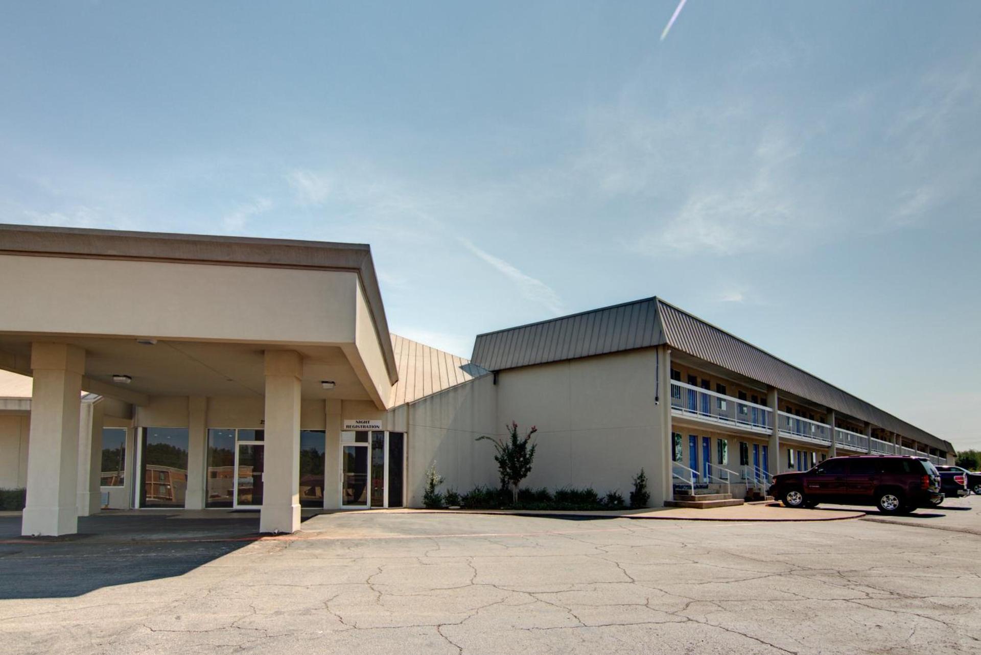 Motel 6-Mount Pleasant, TX photo 37