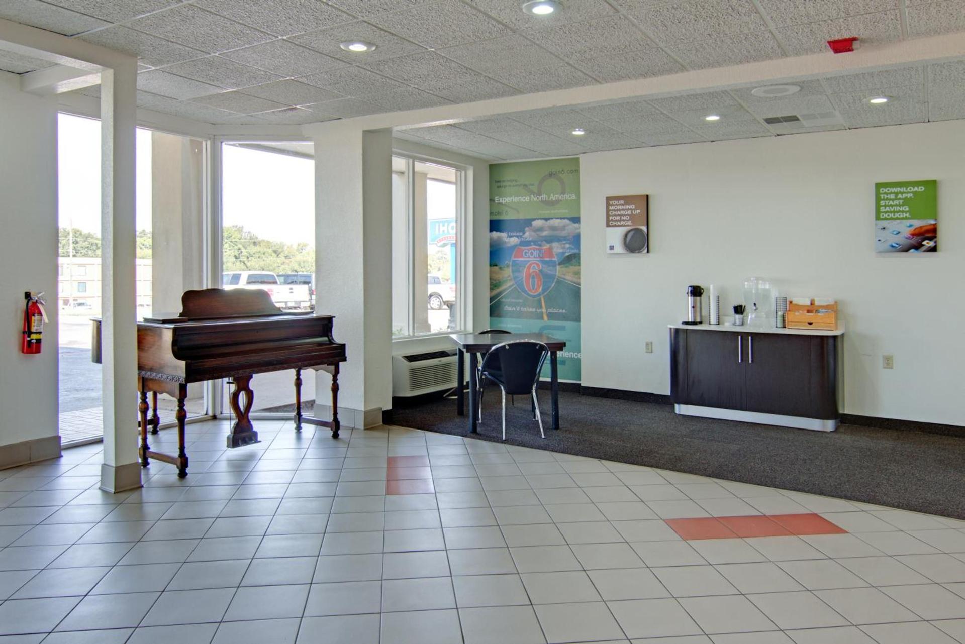 Motel 6-Mount Pleasant, TX photo 45