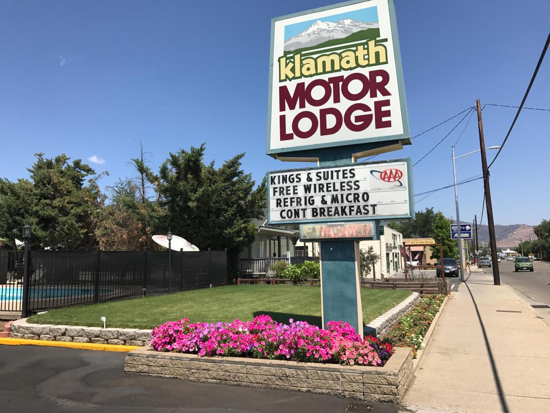 Klamath Motor Lodge photo 38