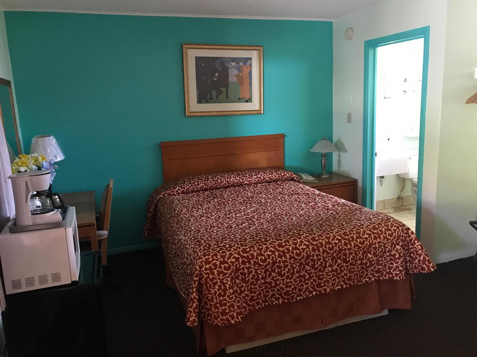 Klamath Motor Lodge photo 33