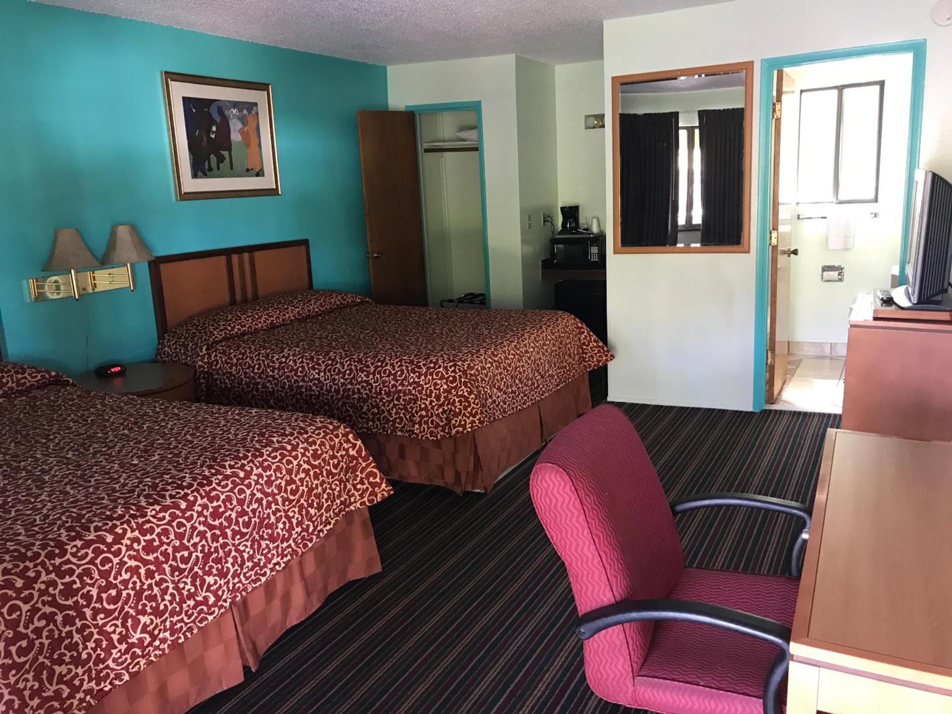Klamath Motor Lodge photo 32