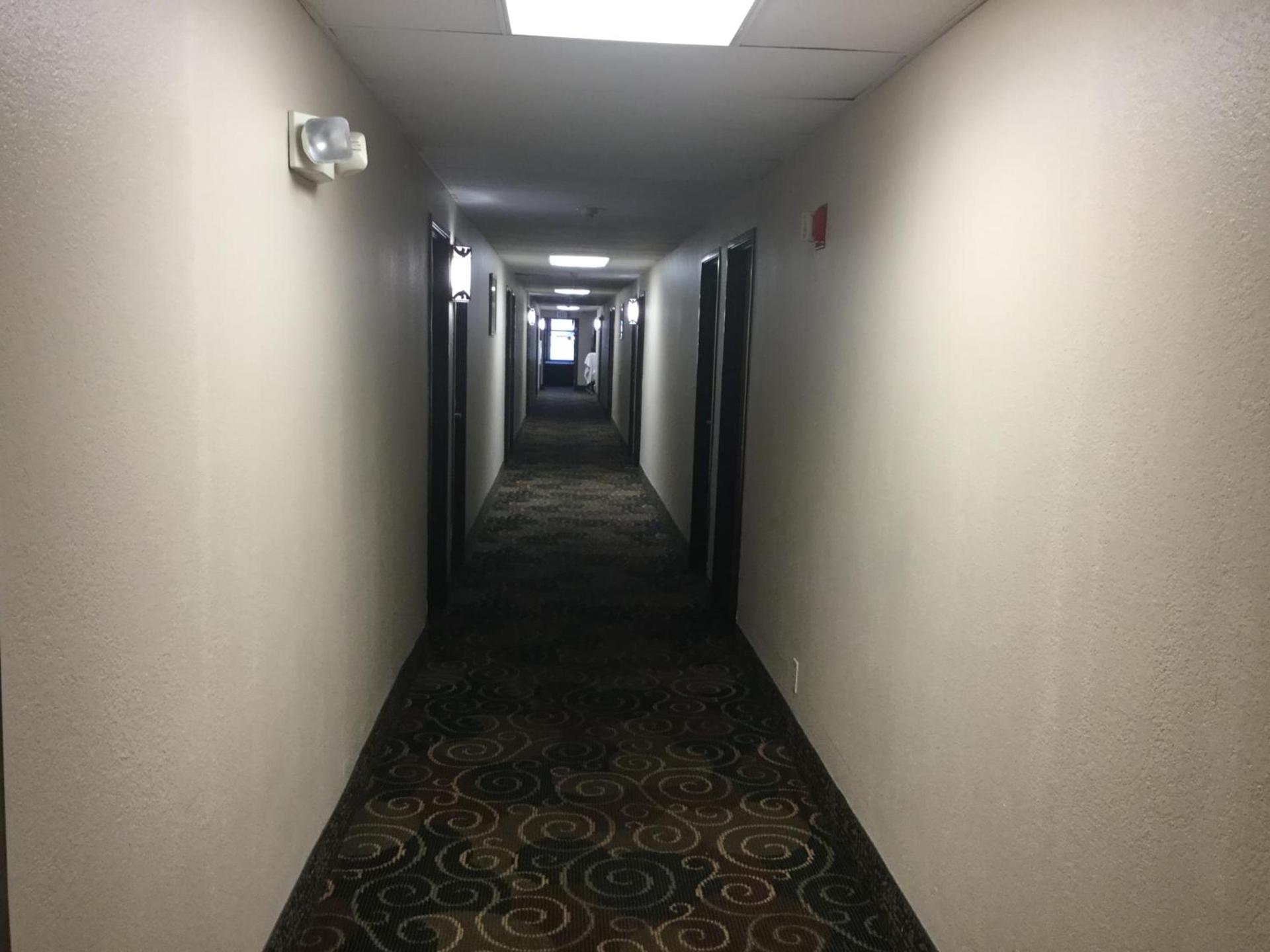 Super 8 by Wyndham Youngstown/Austintown photo 27