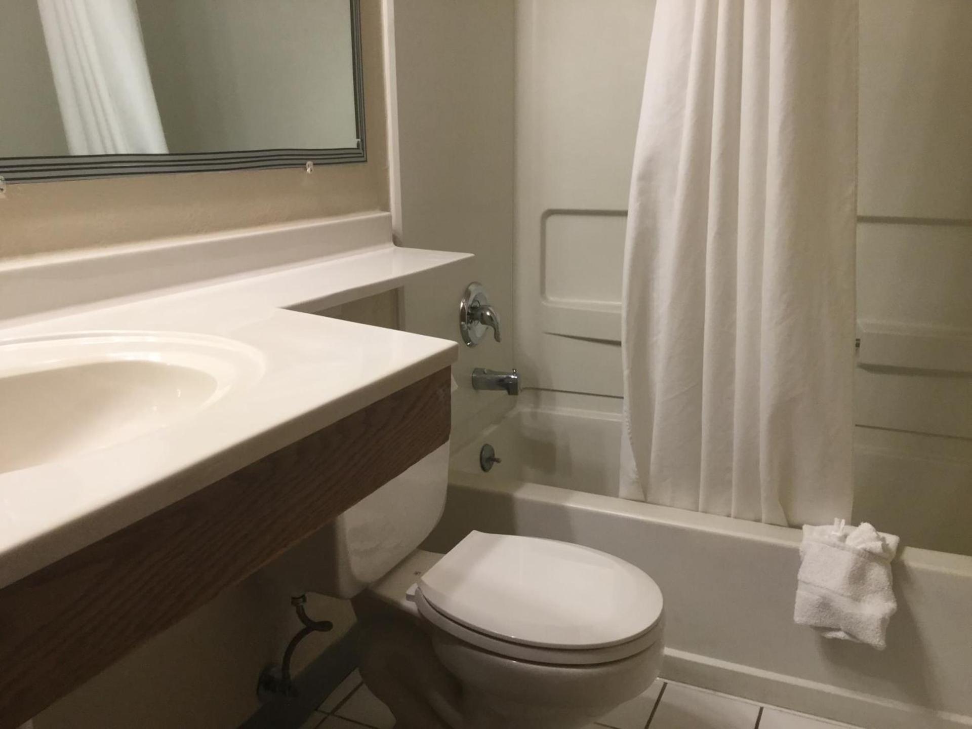 Super 8 by Wyndham Youngstown/Austintown photo 30